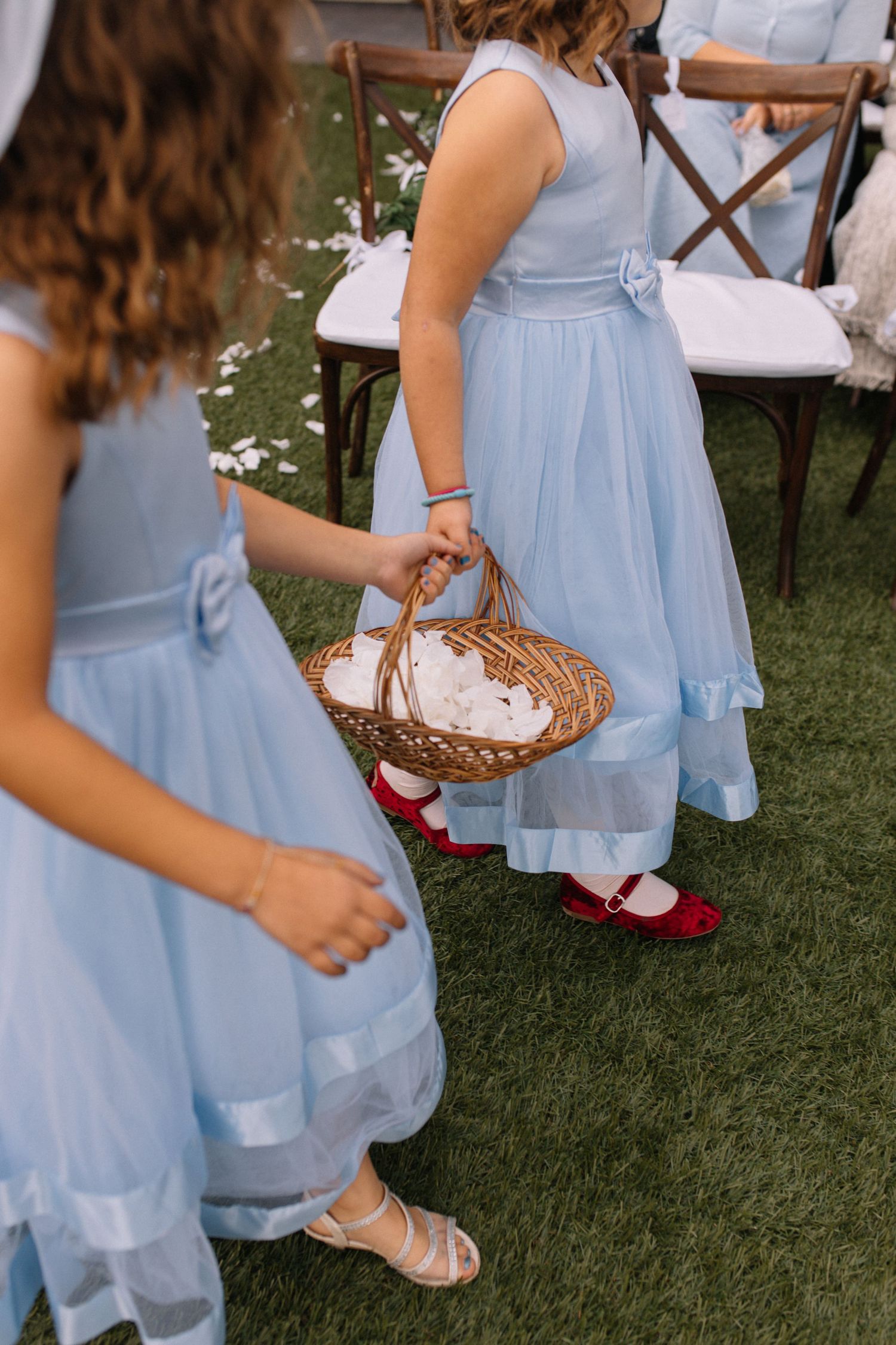 flower girls with red shoes