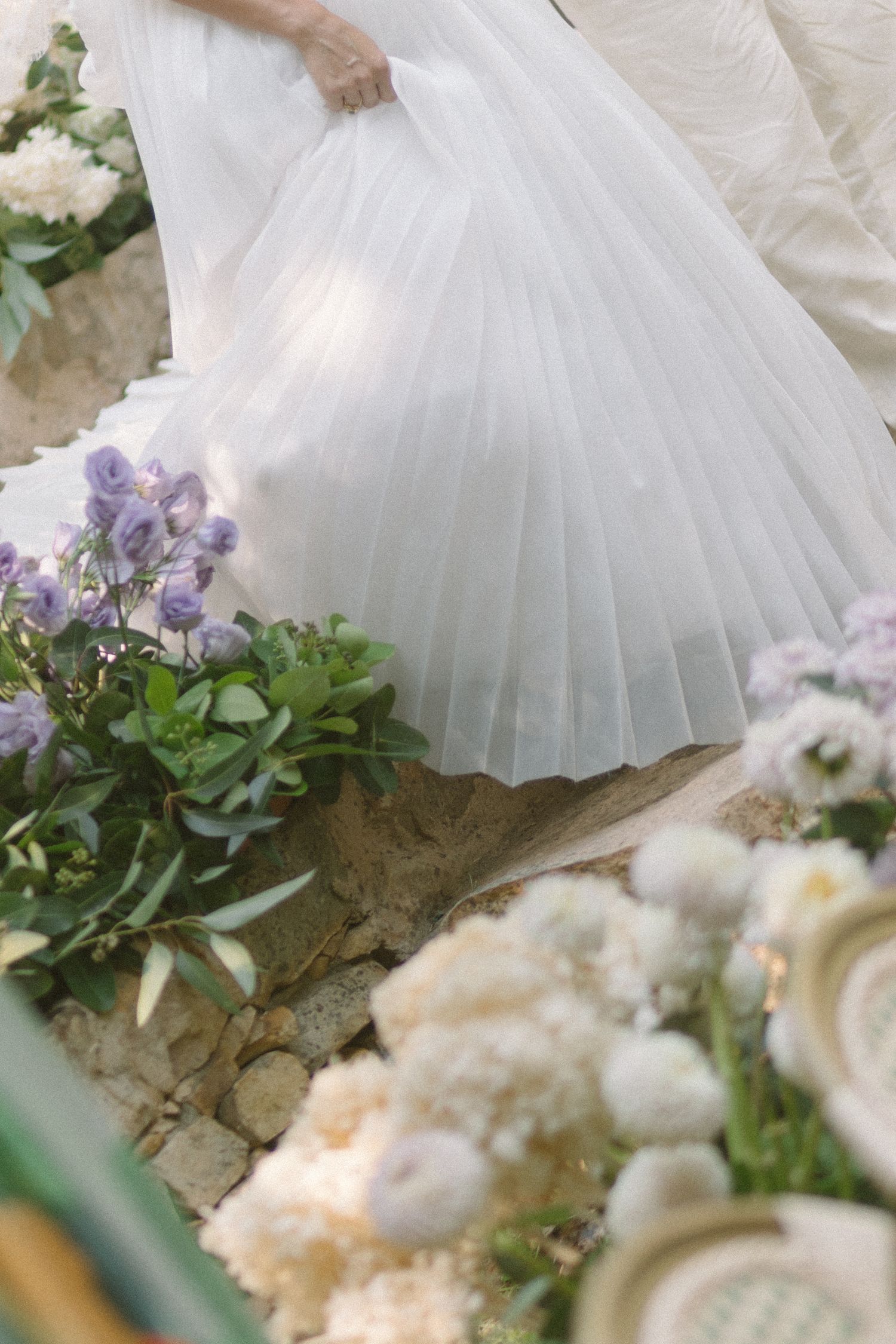 Dylan Lewis Sculpture Garden, ANNE MANN, Ayeh K,Brad Jackson, Fleur le Cordeur, makeup by Algria, Cape Town wedding photographer