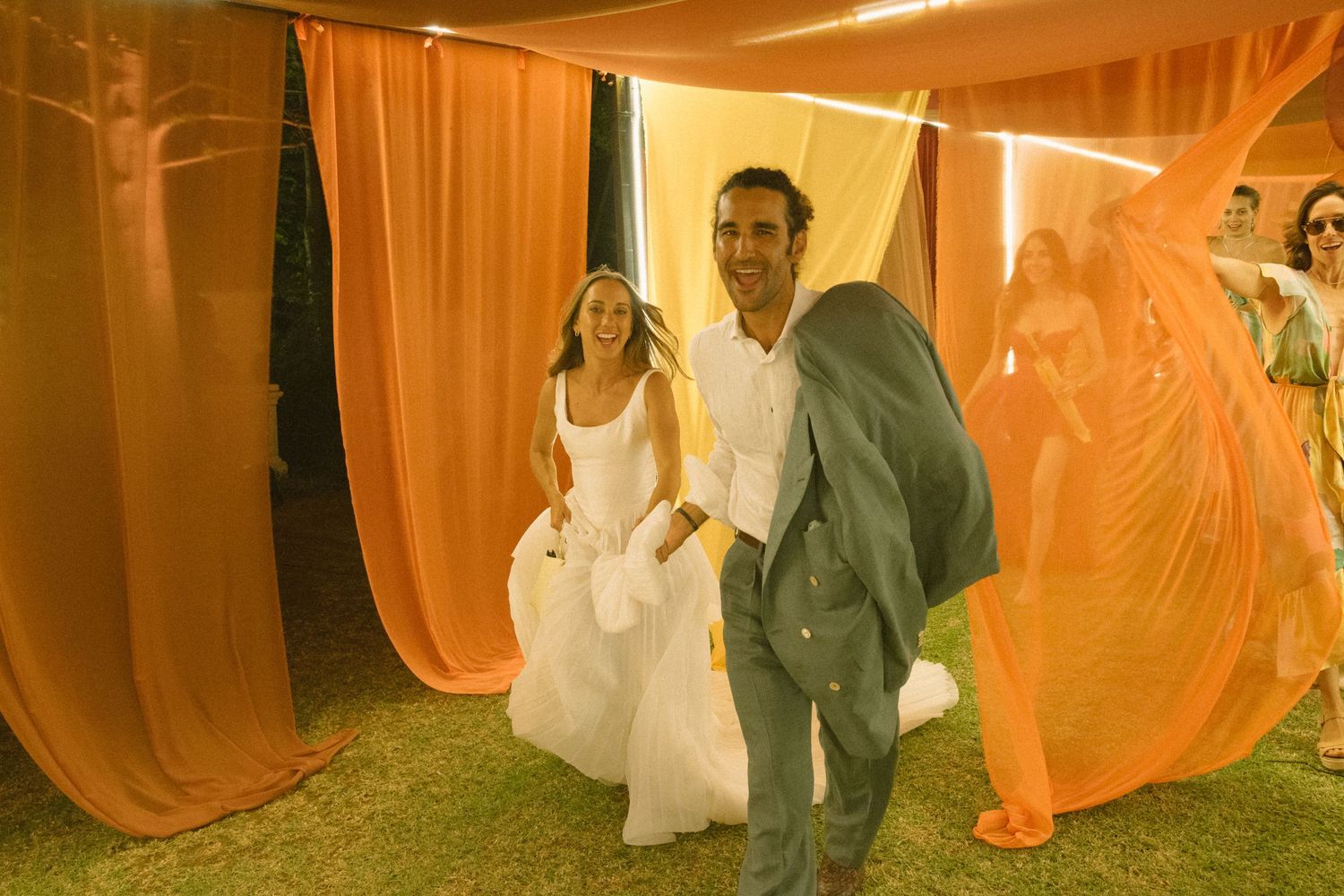 Dylan Lewis Sculpture Garden, ANNE MANN, Ayeh K,Brad Jackson, Fleur le Cordeur, makeup by Algria, Cape Town wedding photographer