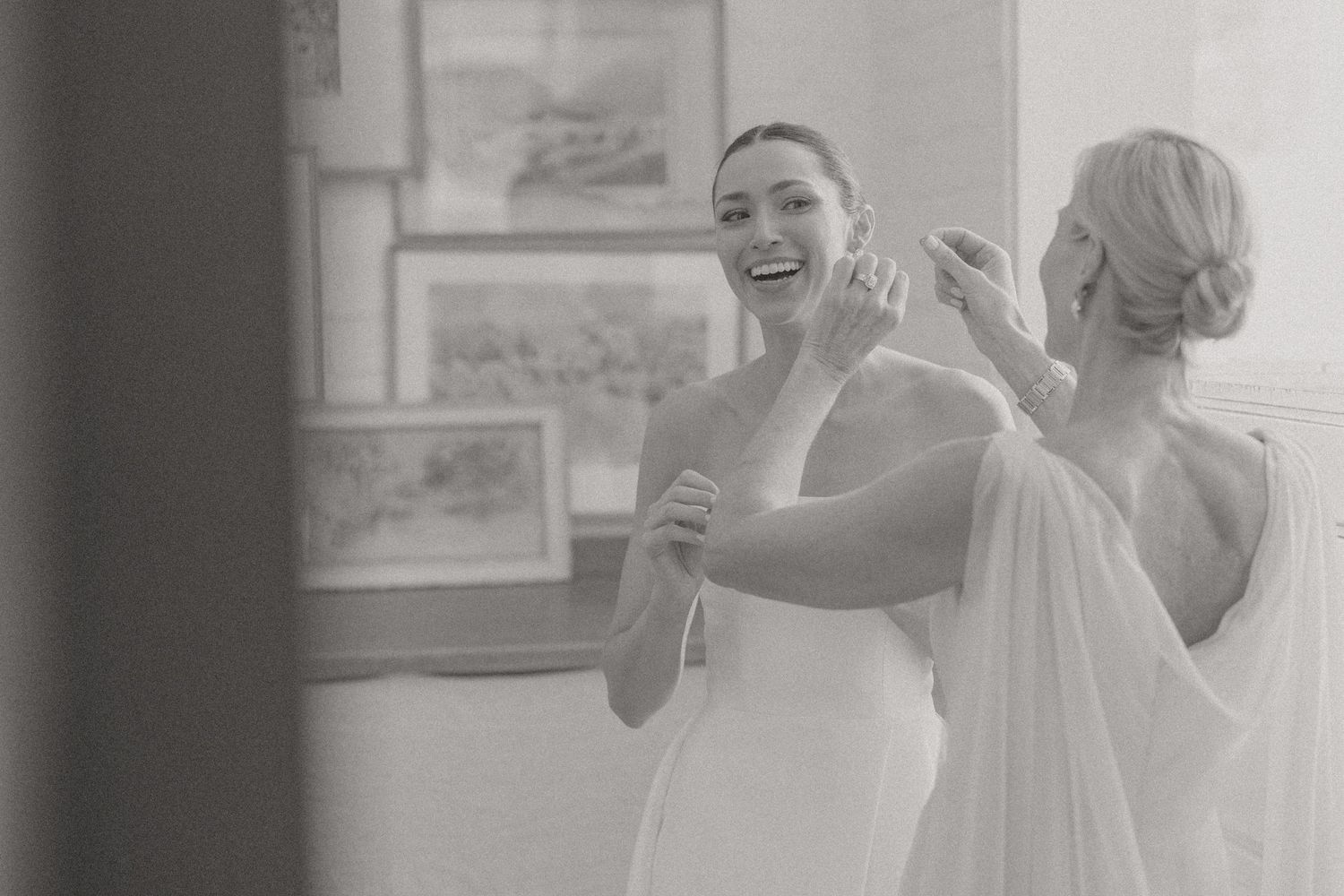 Timeless, sexy, and editorial wedding photography from Cape Town at Johannesdal.1207.masterful planning by Kiona Events with Fleurlecordeur