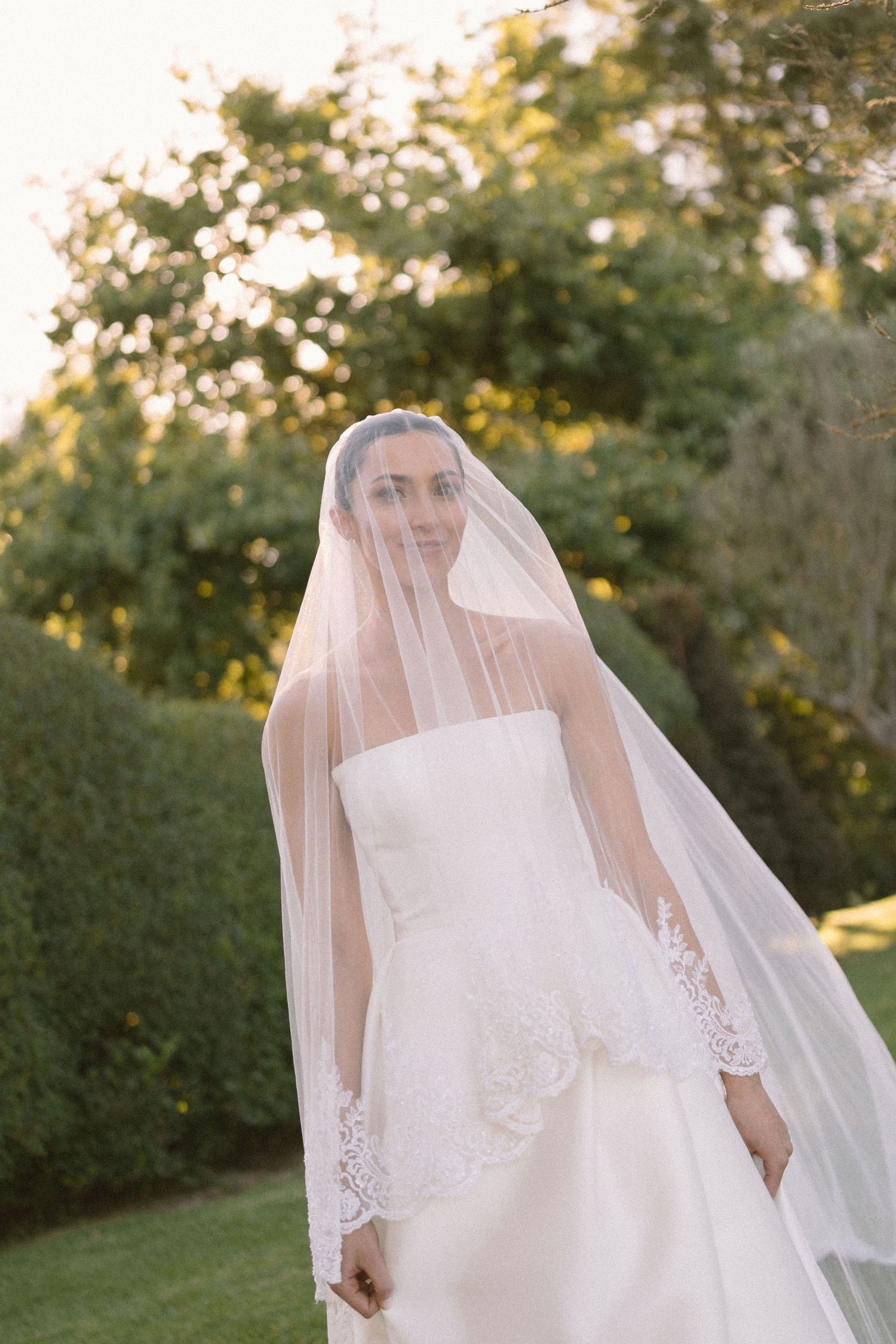 Timeless, sexy, and editorial wedding photography from Cape Town at Johannesdal.1207.masterful planning by Kiona Events with Fleurlecordeur