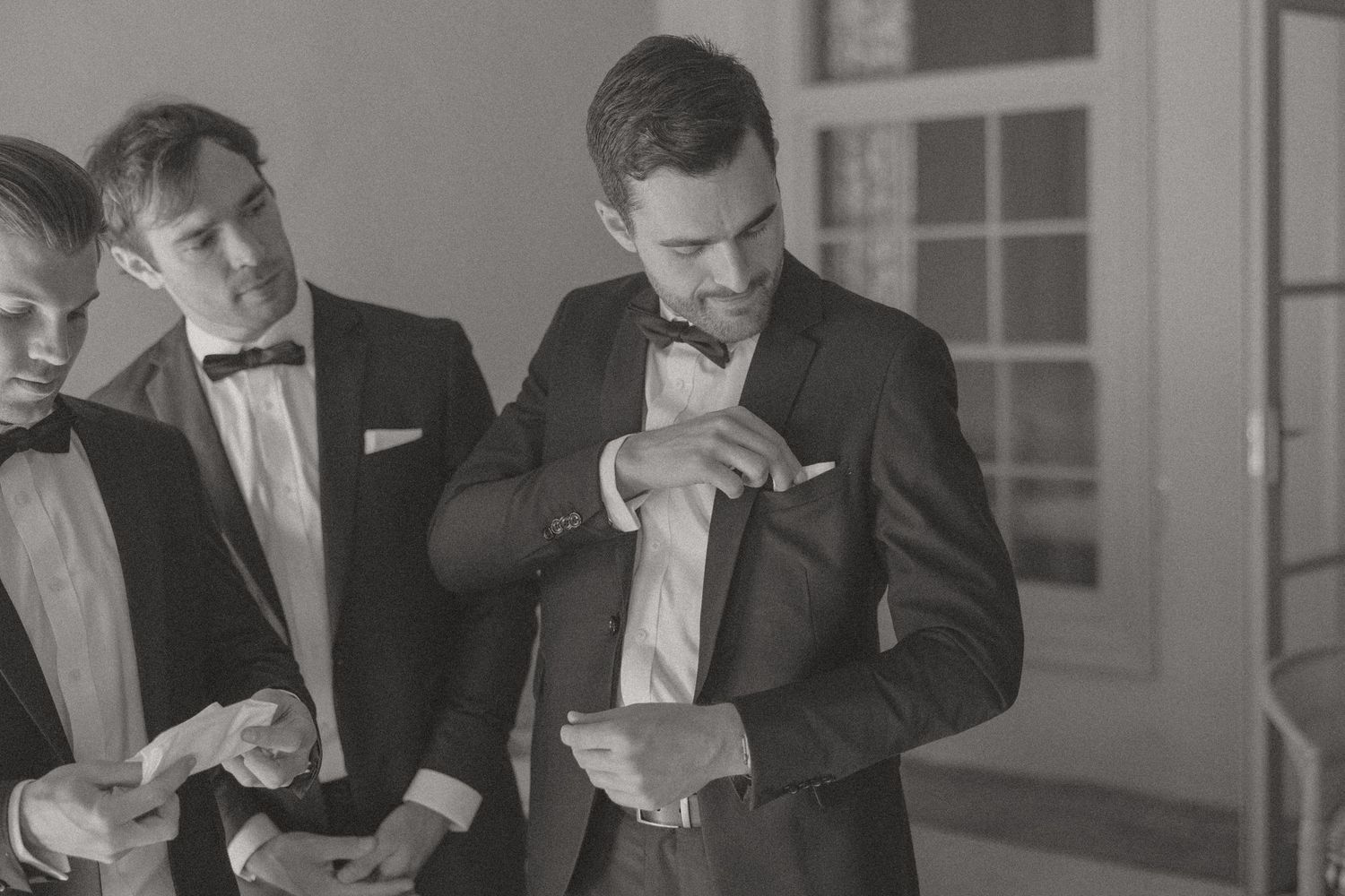 Timeless, sexy, and editorial wedding photography from Cape Town at Johannesdal.1207.masterful planning by Kiona Events with Fleurlecordeur