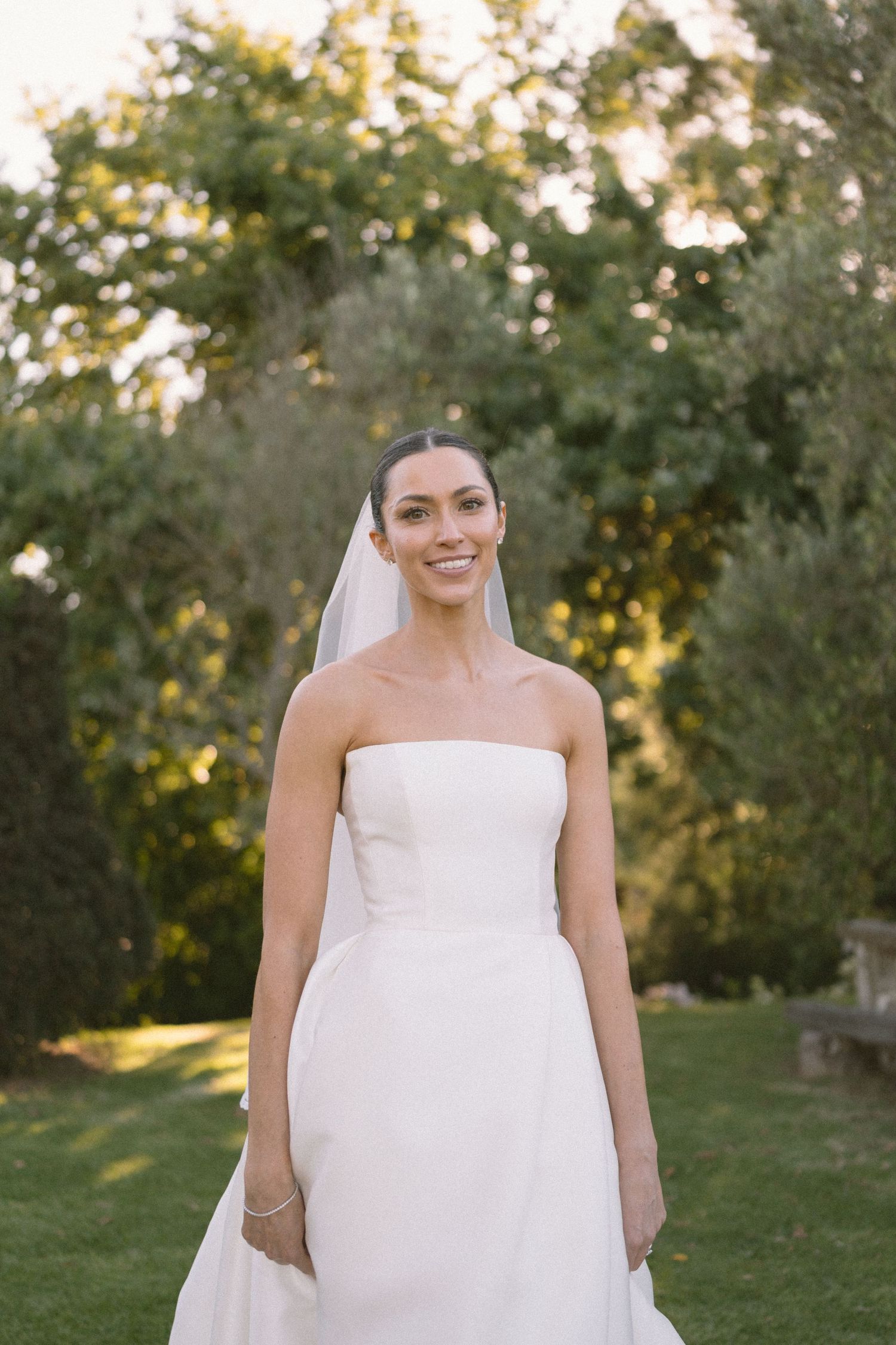 Timeless, sexy, and editorial wedding photography from Cape Town at Johannesdal.1207.masterful planning by Kiona Events with Fleurlecordeur