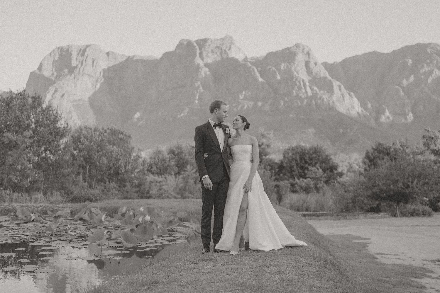 Timeless, sexy, and editorial wedding photography from Cape Town at Johannesdal.1207.masterful planning by Kiona Events with Fleurlecordeur