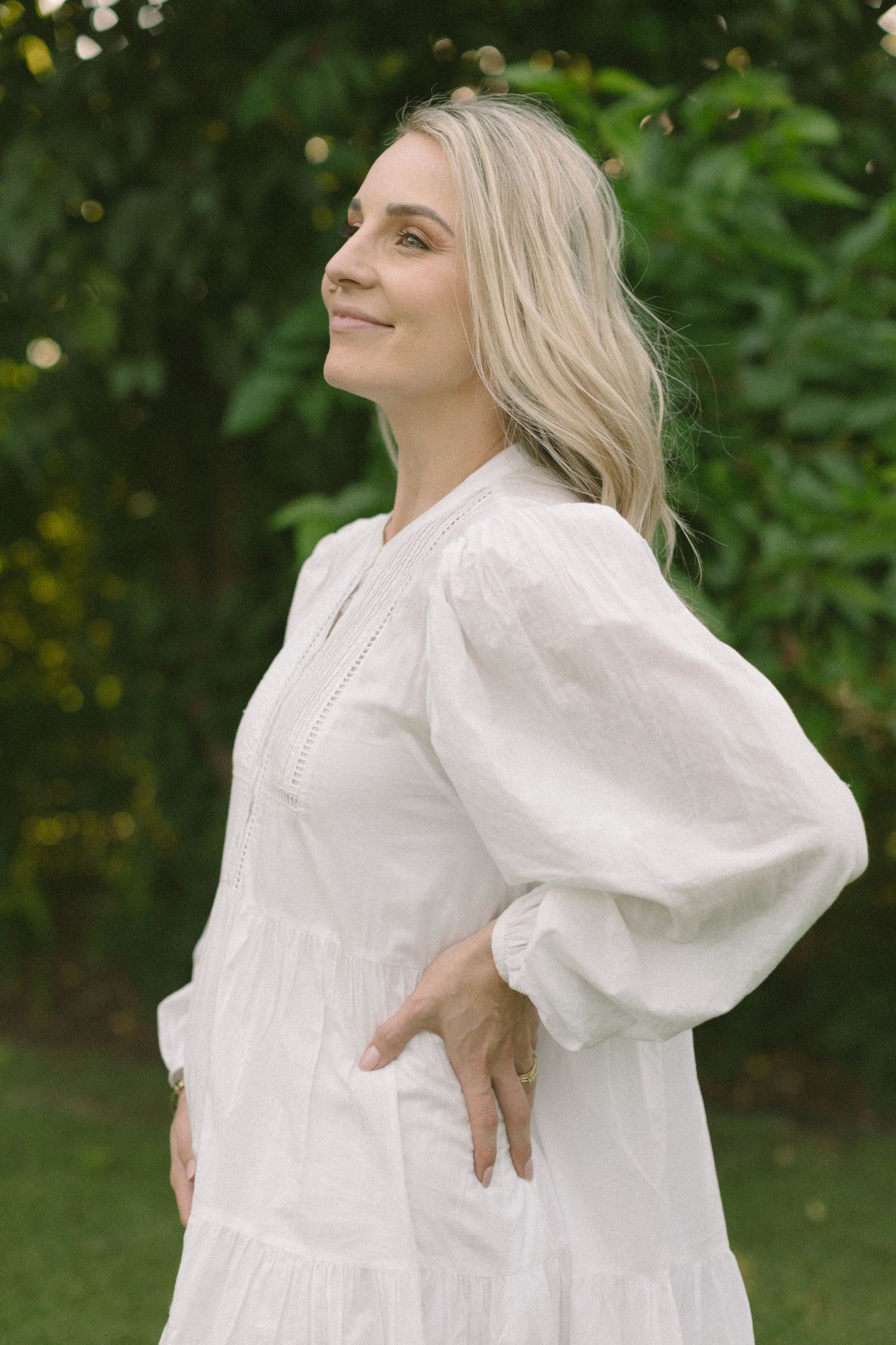 Timeless and editorial pregnancy photography from Cape Town. Refined, elegant imagery that feels as good as it looks STIL_