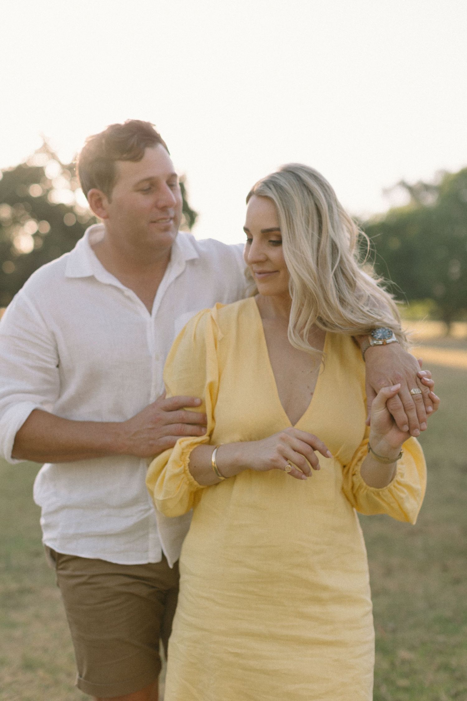 Timeless and editorial pregnancy photography from Cape Town. Refined, elegant imagery that feels as good as it looks STIL_