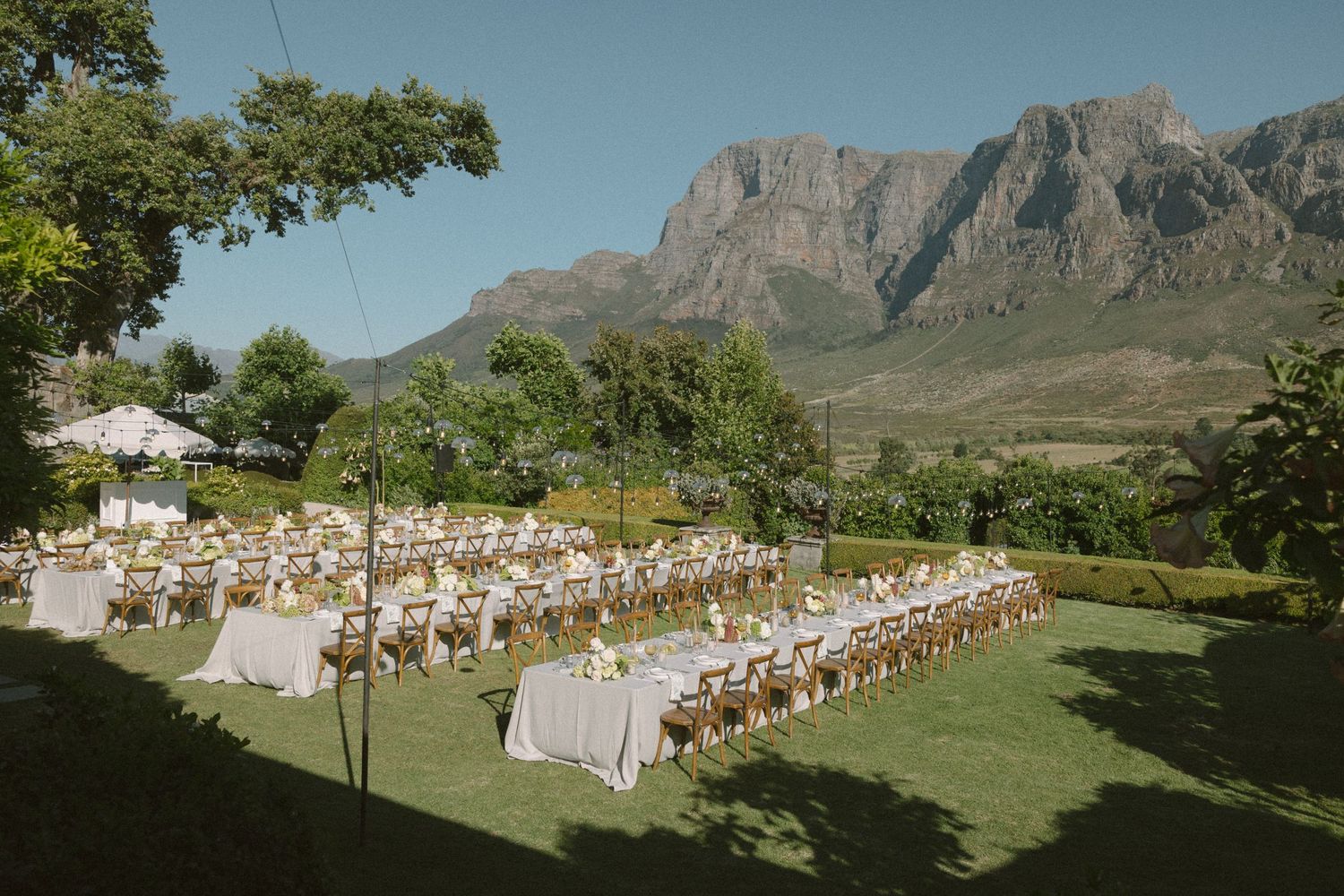 Timeless, sexy, and editorial wedding photography from Cape Town at Johannesdal.1207.masterful planning by Kiona Events with Fleurlecordeur