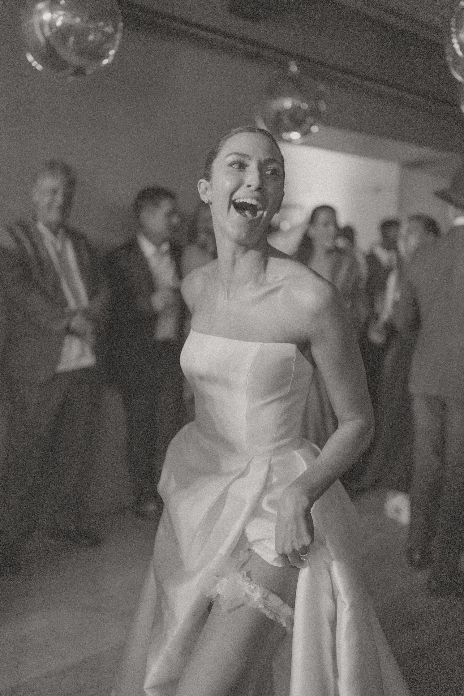 Timeless, sexy, and editorial wedding photography from Cape Town at Johannesdal.1207.masterful planning by Kiona Events with Fleurlecordeur