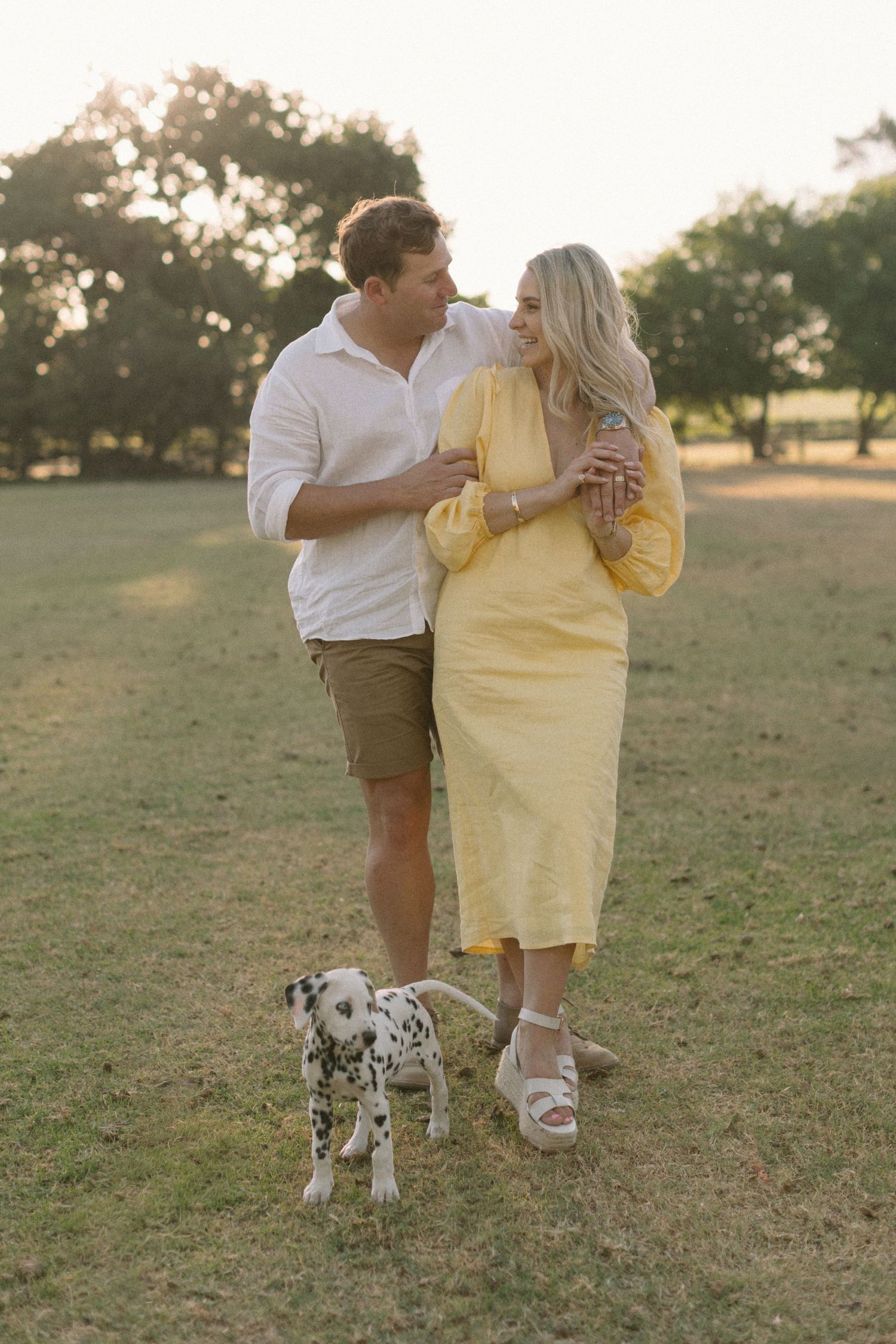 Timeless and editorial pregnancy photography from Cape Town. Refined, elegant imagery that feels as good as it looks STIL_