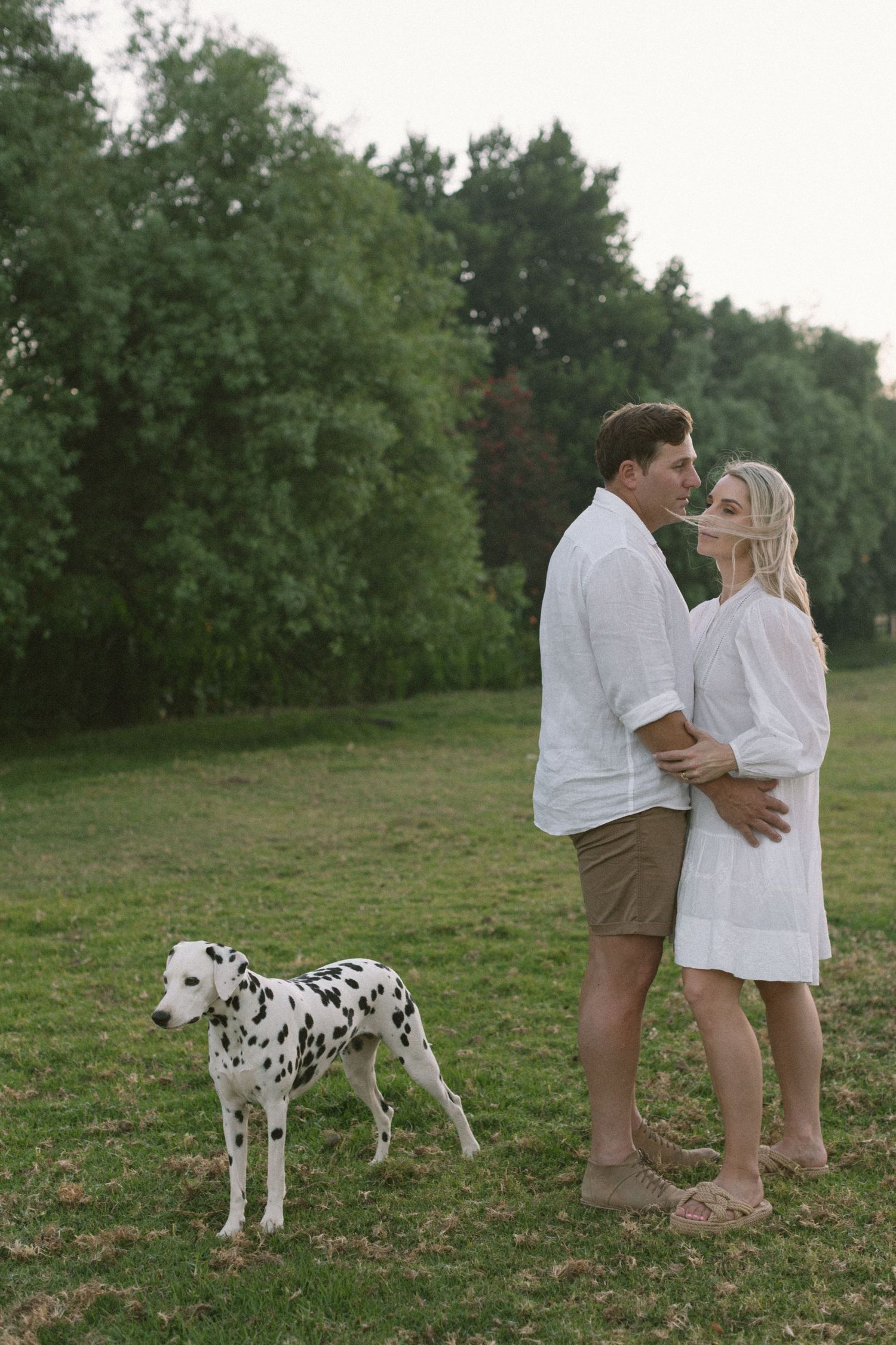 Timeless and editorial pregnancy photography from Cape Town. Refined, elegant imagery that feels as good as it looks STIL_