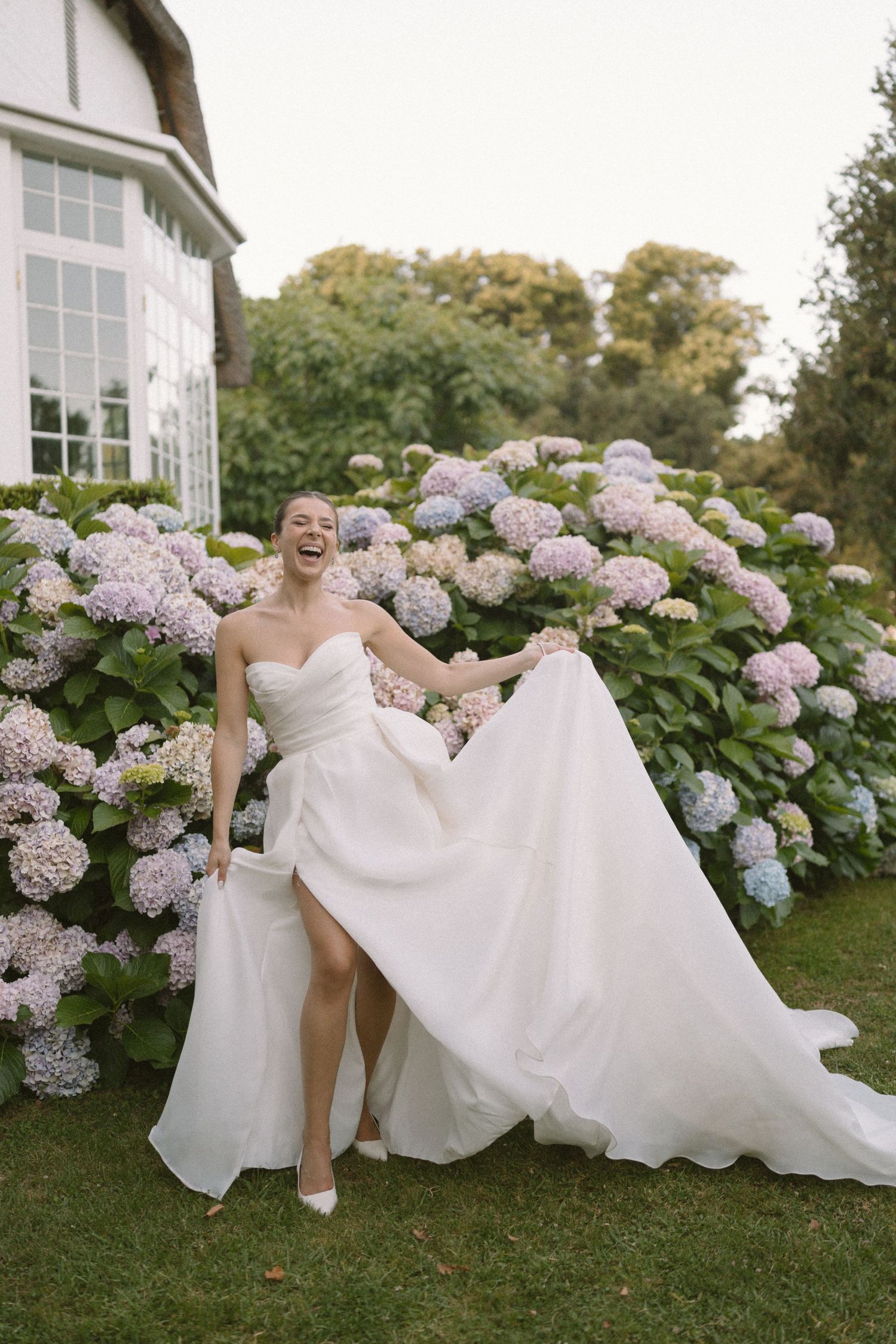 George & Alexa’s timeless wedding at The Forum at Embassy Hill with a sacred ceremony at St George’s Cathedral and florals by Fleur le Corde