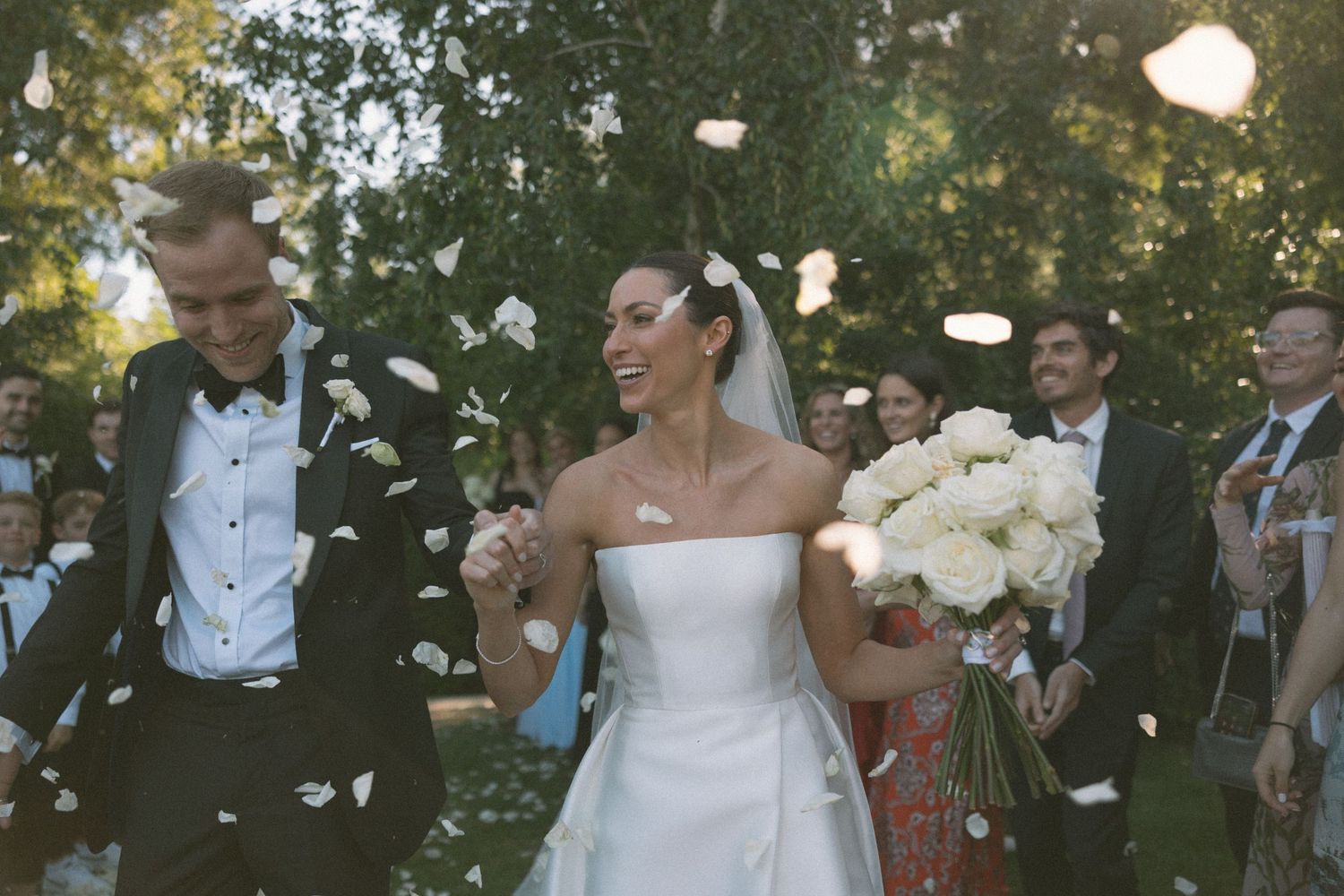 Timeless, sexy, and editorial wedding photography from Cape Town at Johannesdal.1207.masterful planning by Kiona Events with Fleurlecordeur
