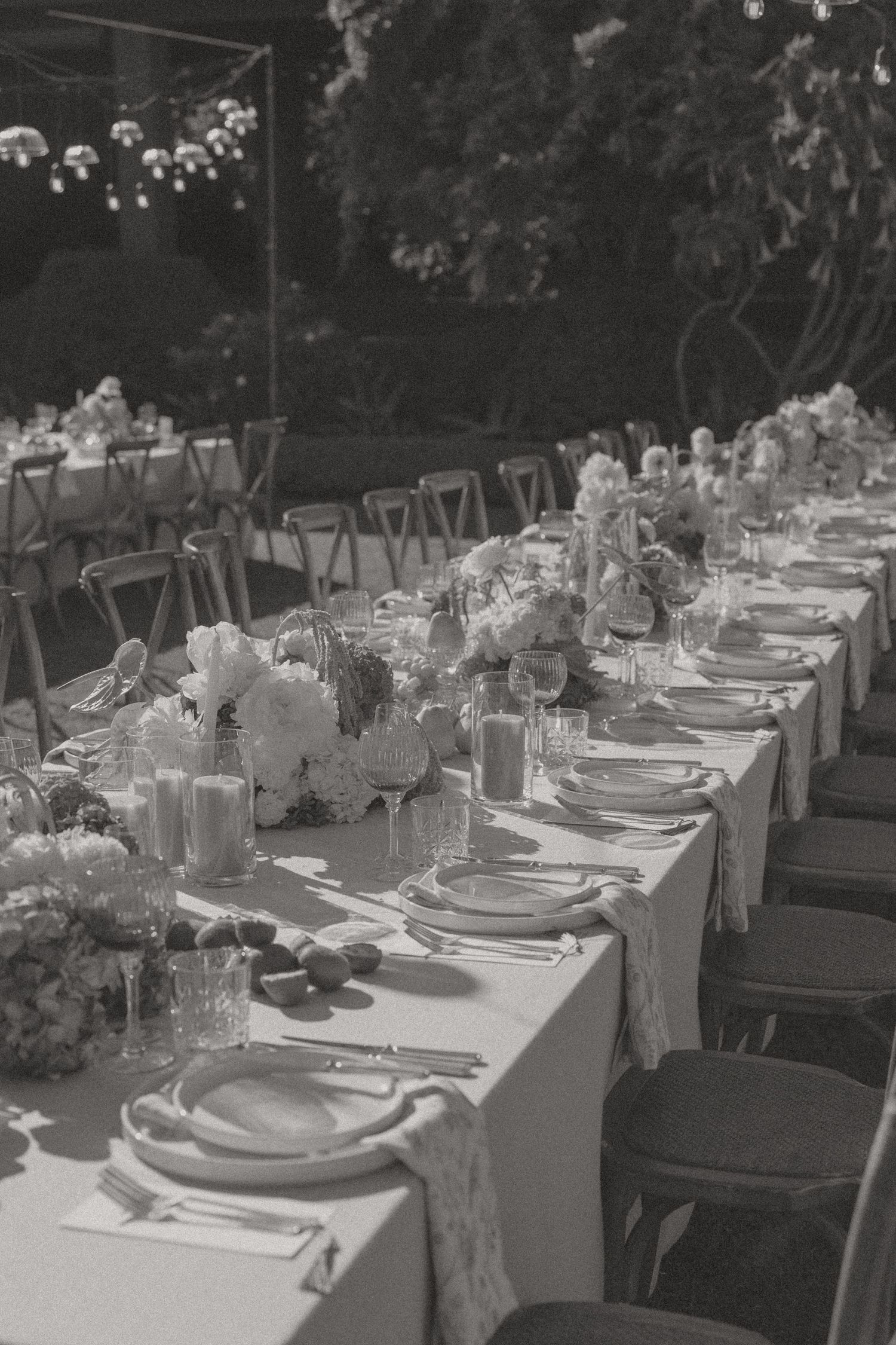 Timeless, sexy, and editorial wedding photography from Cape Town at Johannesdal.1207.masterful planning by Kiona Events with Fleurlecordeur