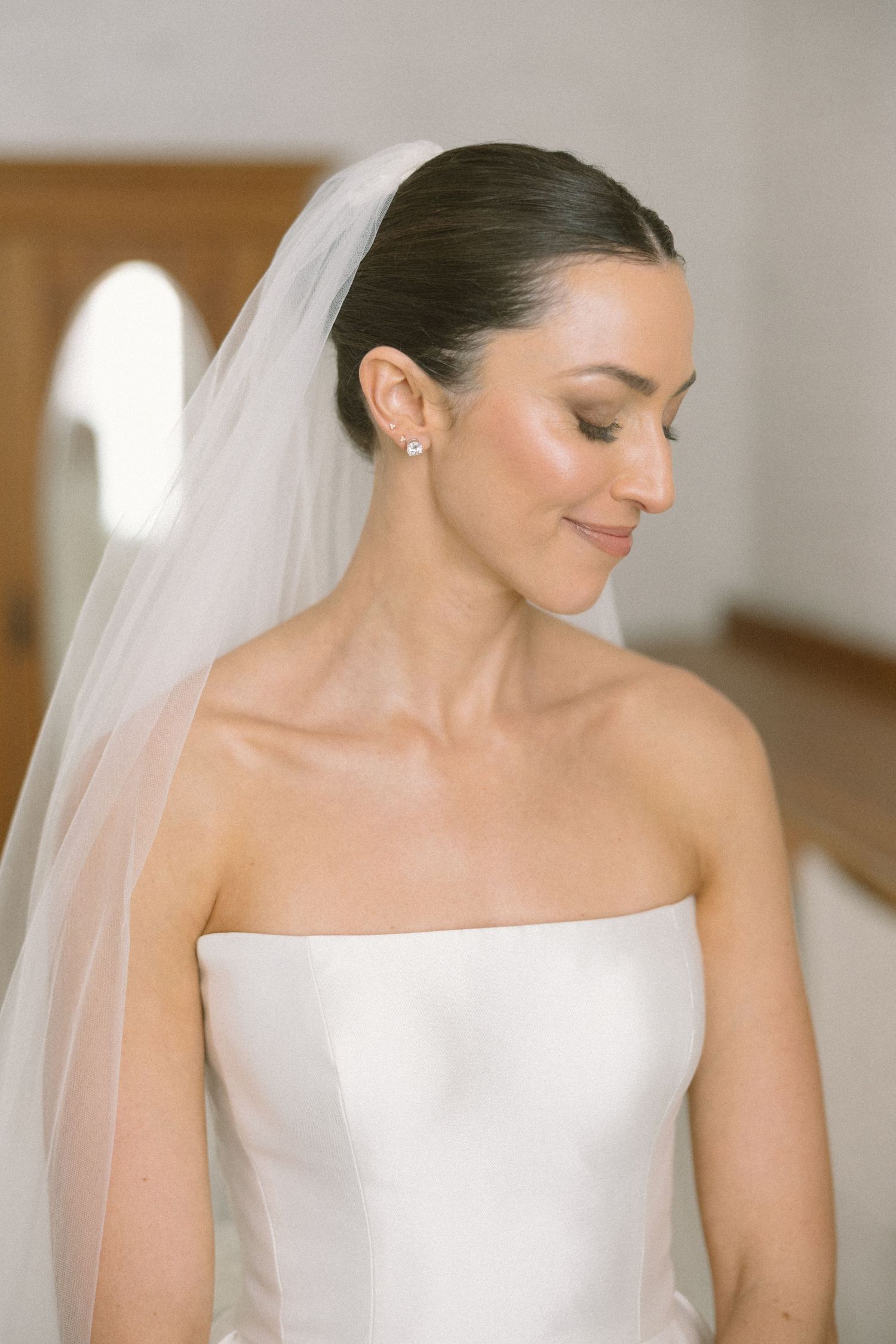 Timeless, sexy, and editorial wedding photography from Cape Town at Johannesdal.1207.masterful planning by Kiona Events with Fleurlecordeur