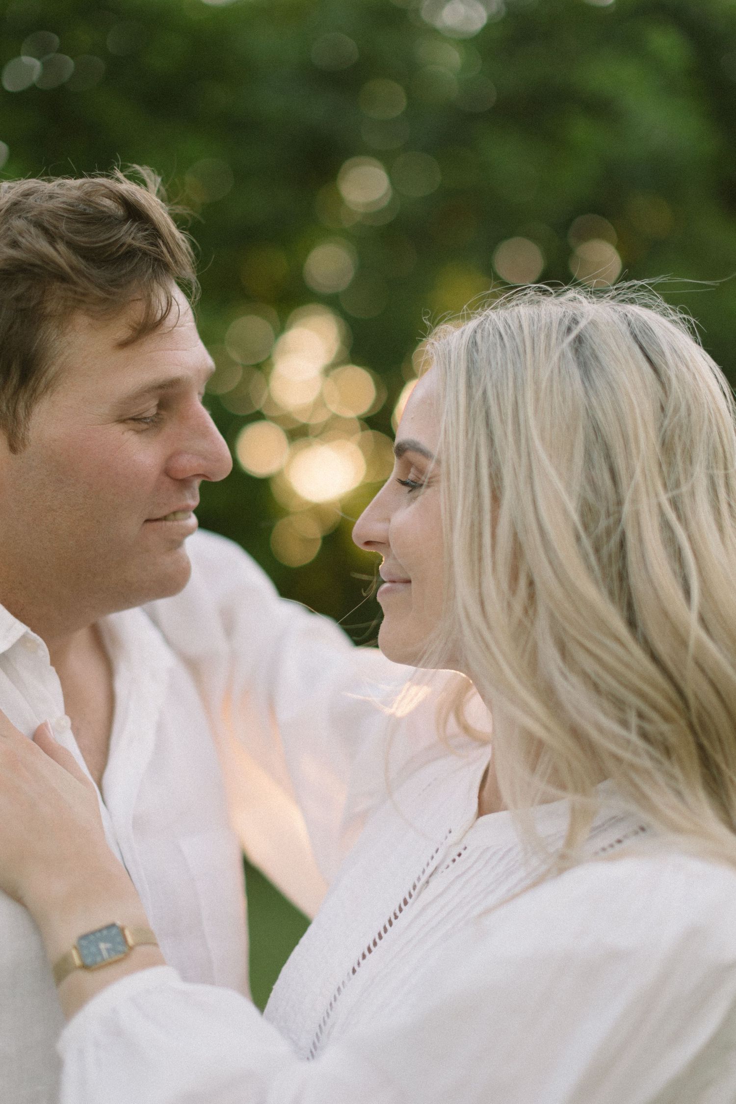 Timeless and editorial pregnancy photography from Cape Town. Refined, elegant imagery that feels as good as it looks STIL_