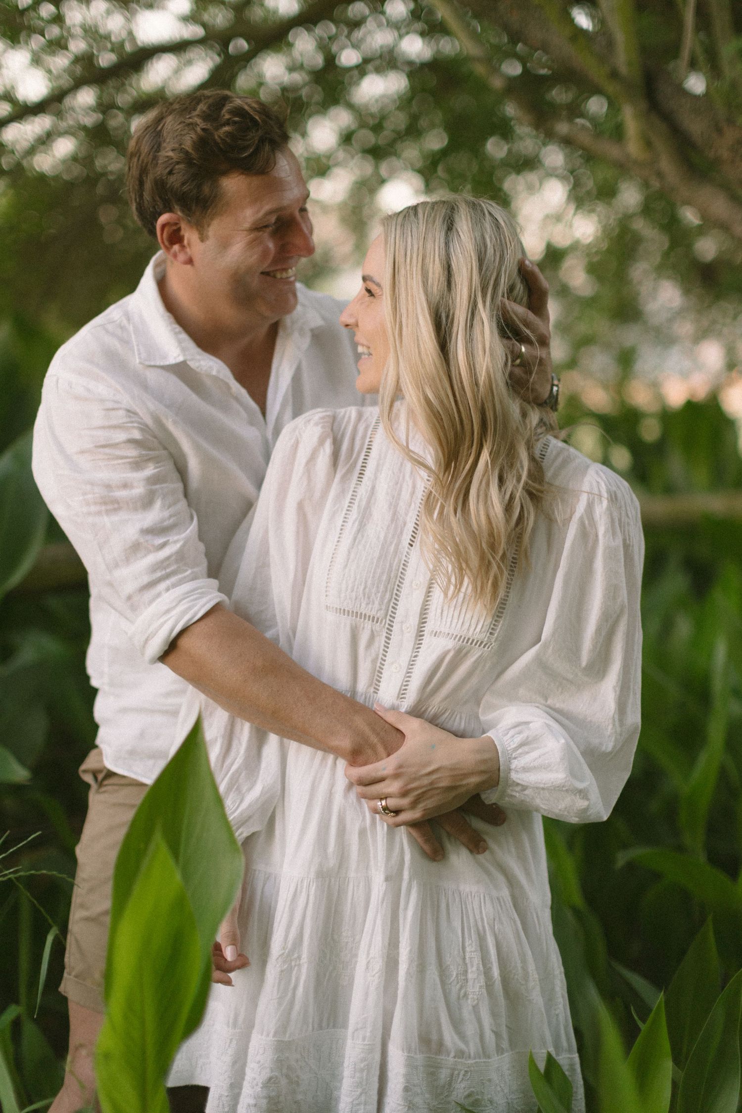 Timeless and editorial pregnancy photography from Cape Town. Refined, elegant imagery that feels as good as it looks STIL_