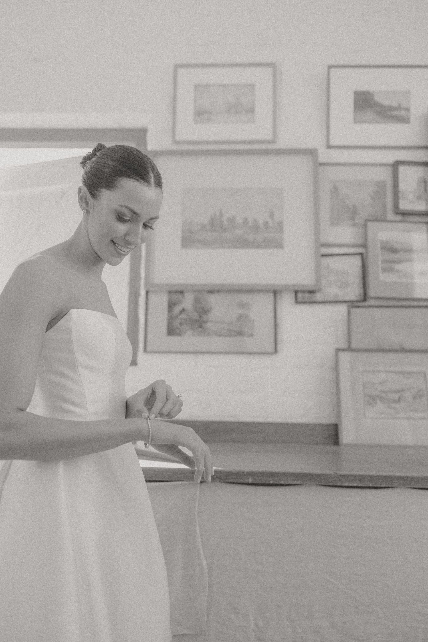 Timeless, sexy, and editorial wedding photography from Cape Town at Johannesdal.1207.masterful planning by Kiona Events with Fleurlecordeur