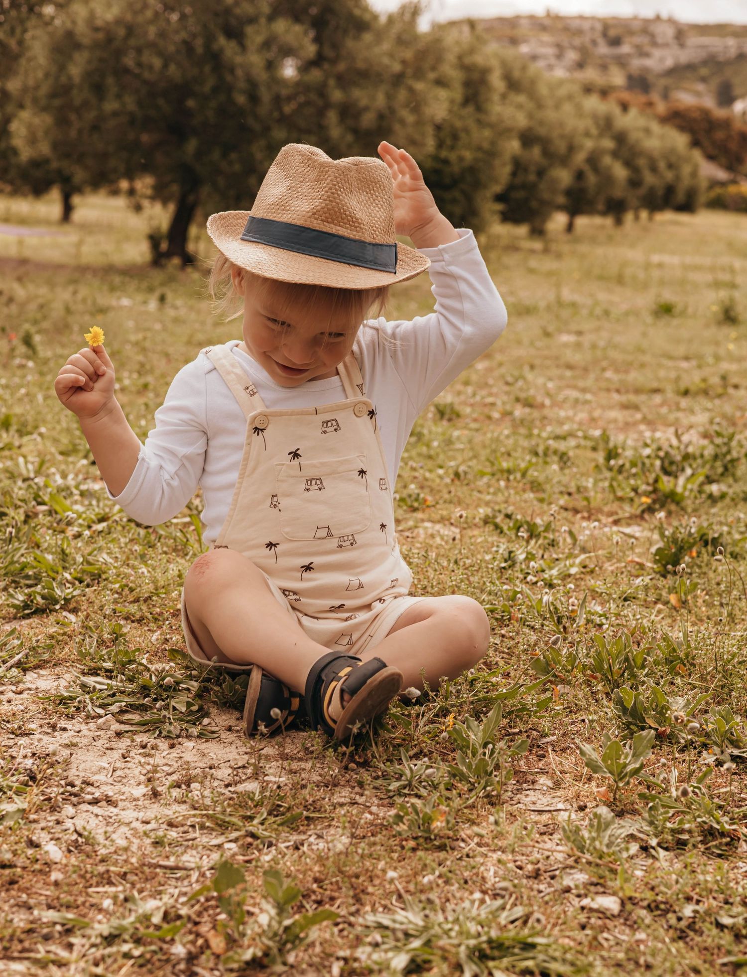 Photographe à Marignane, shooting famille, naissance portrait en extérieur dans les Bouches-du-Rhône en Provence PACA shooting à domicile