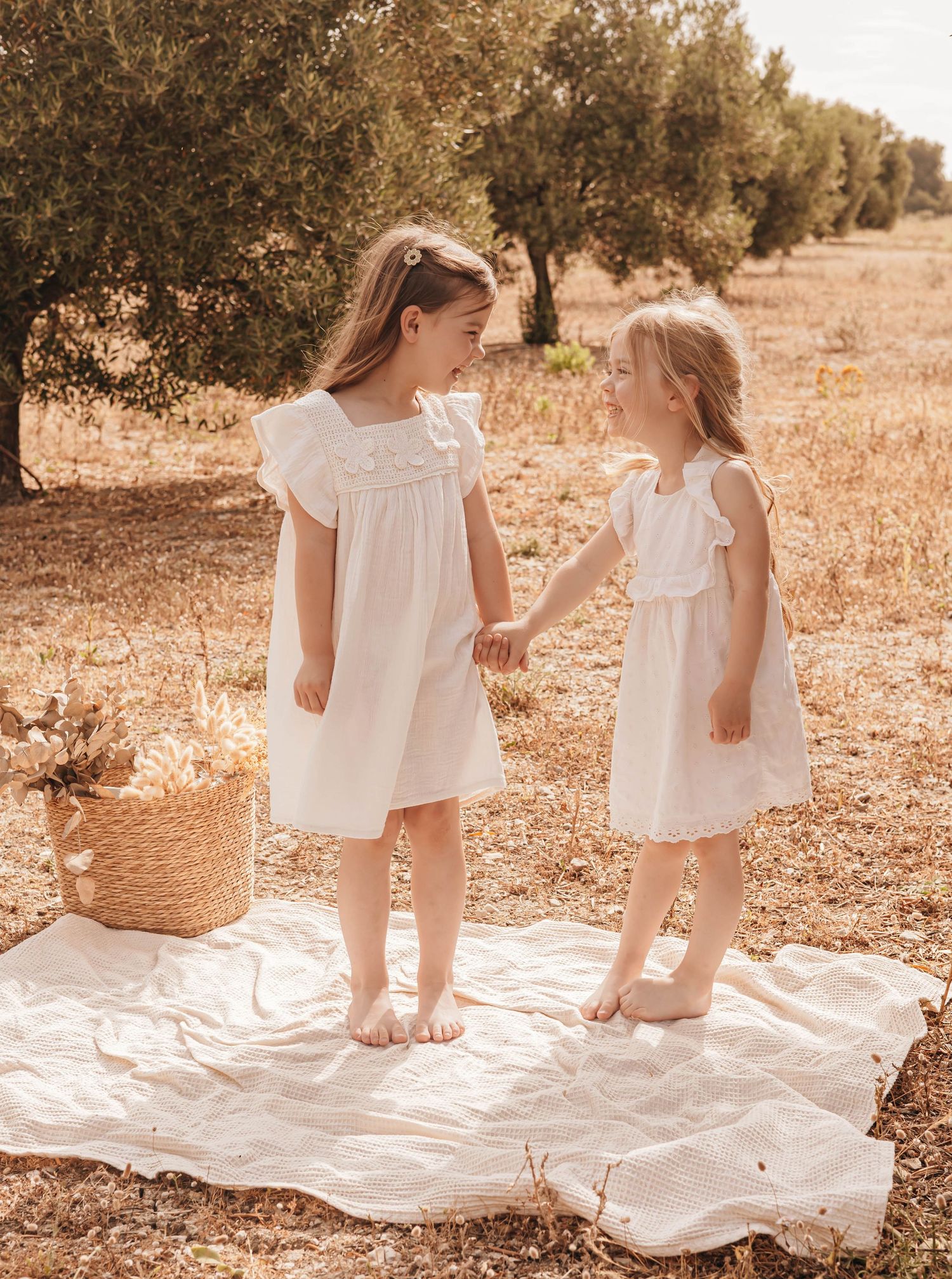 Photographe à Marignane, shooting famille, naissance portrait en extérieur dans les Bouches-du-Rhône en Provence PACA