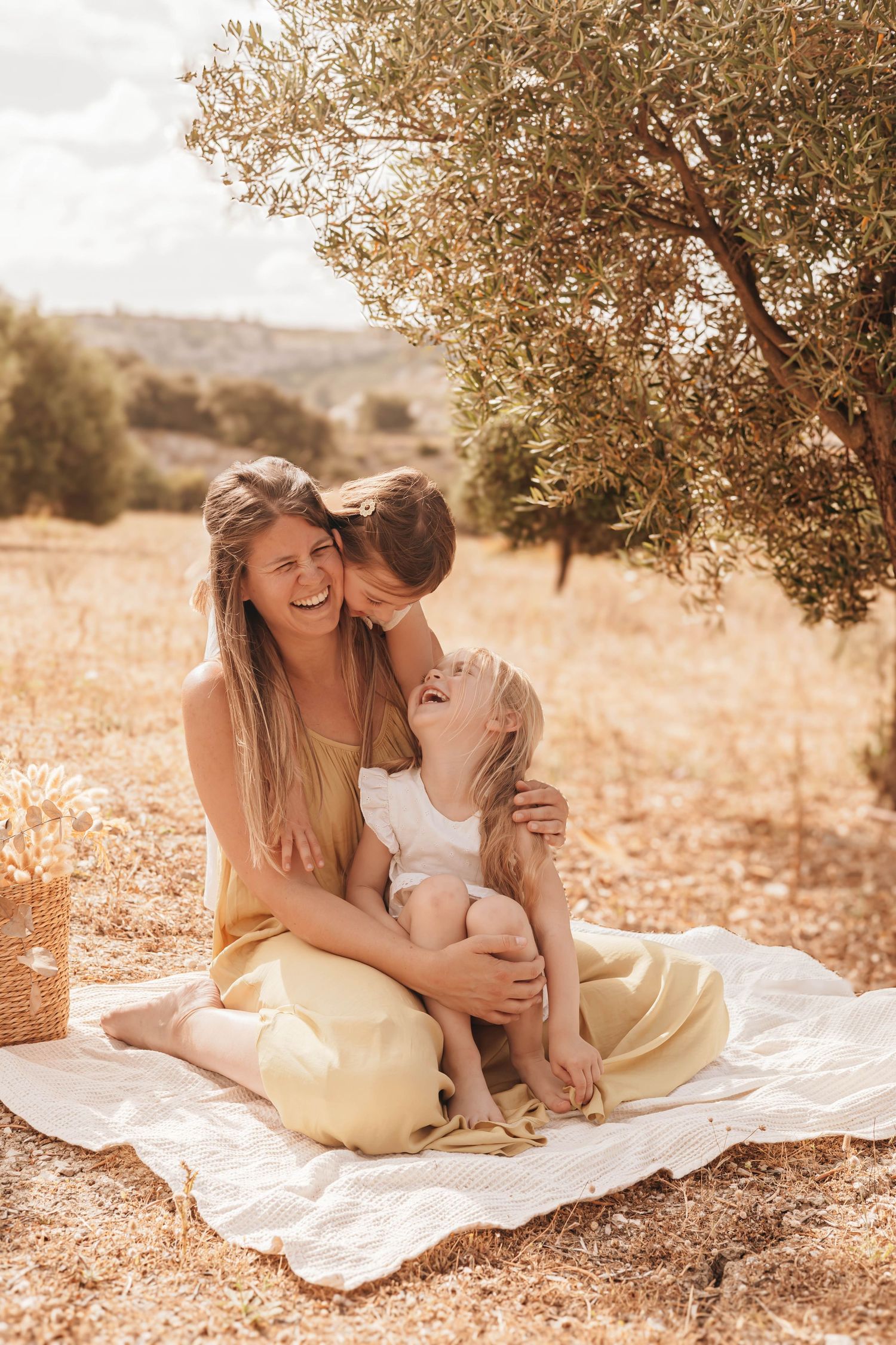 Photographe à Marignane, shooting famille, naissance portrait en extérieur dans les Bouches-du-Rhône en Provence PACA