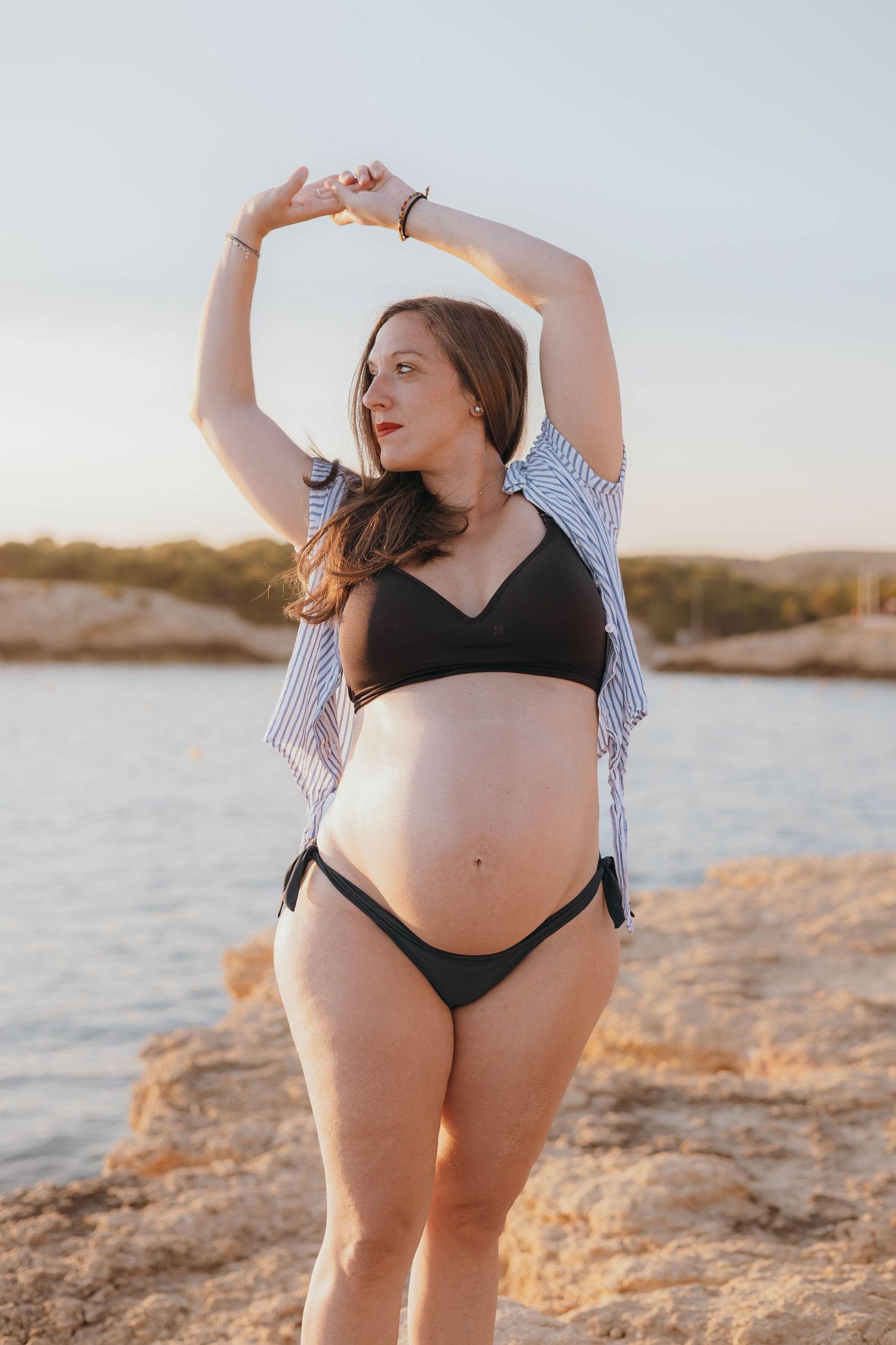 shooting photo grossesse en Provence en extérieur