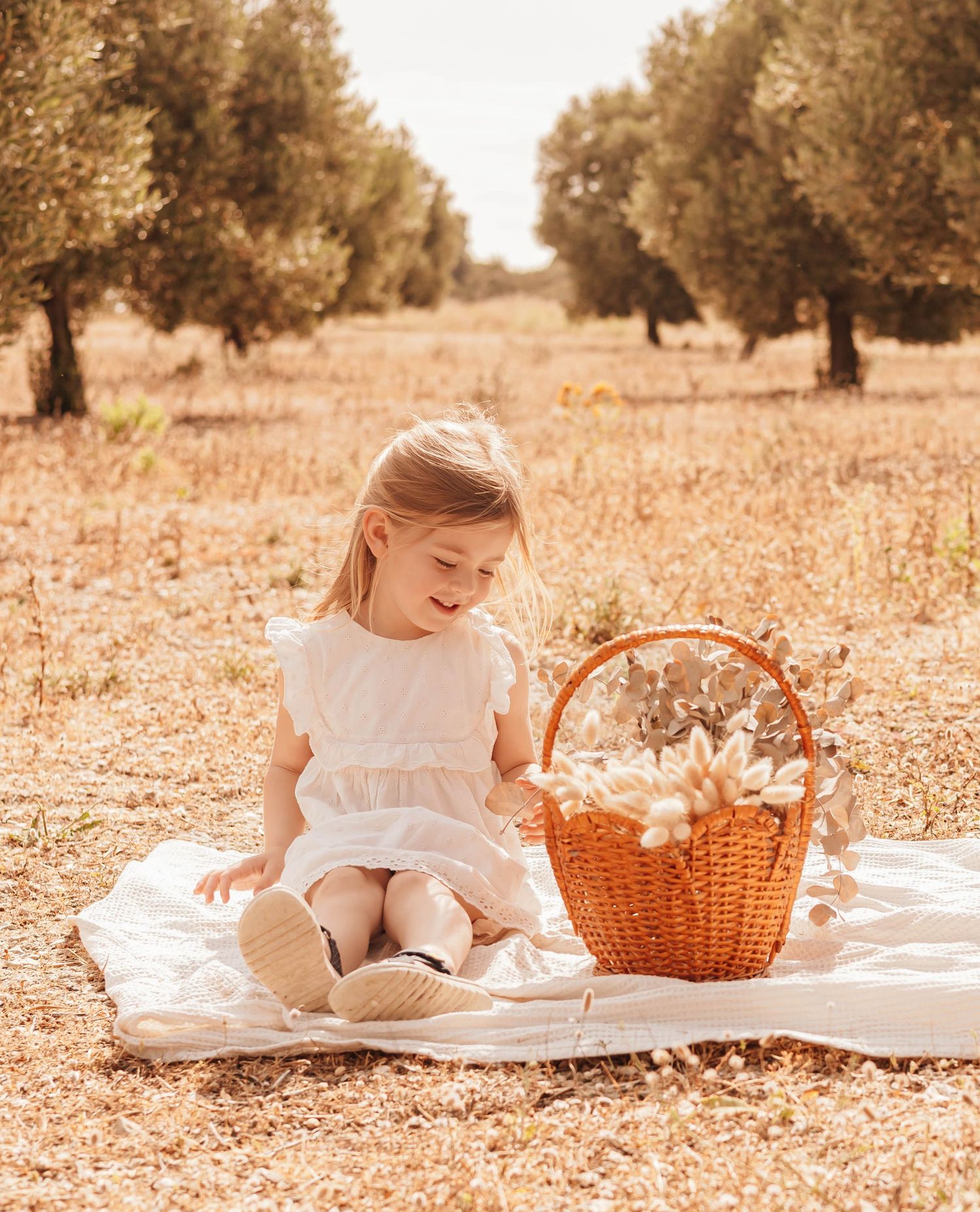 Photographe à Marignane, shooting famille, naissance portrait en extérieur dans les Bouches-du-Rhône en Provence PACA