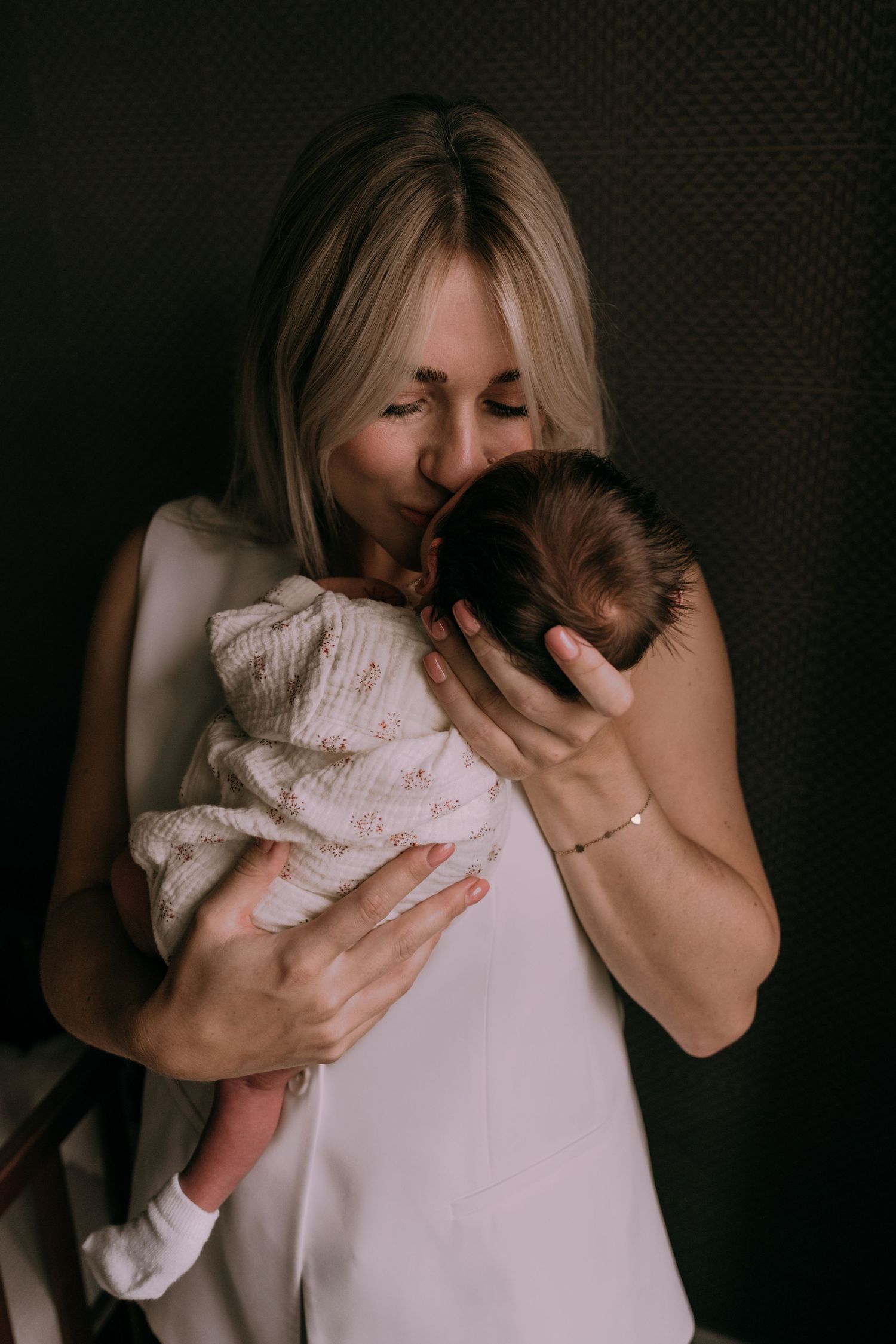 newbornshoot - newborn fotograaf - newborn shoot - fotograaf westland - fotograaf delft - fotograaf rotterdam - fotograaf hoek van holland -
