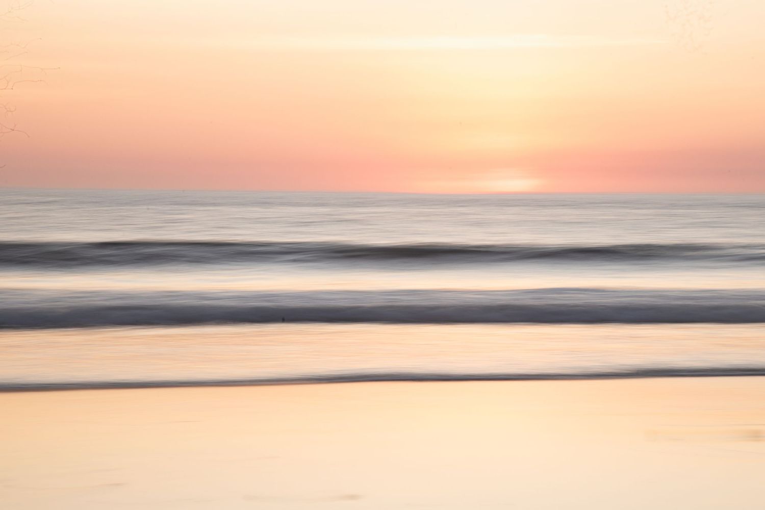 serene sunset photo of Playa Avellanas, one of the preferred locations for the photography sessions for families vacationing in Costa Rica.