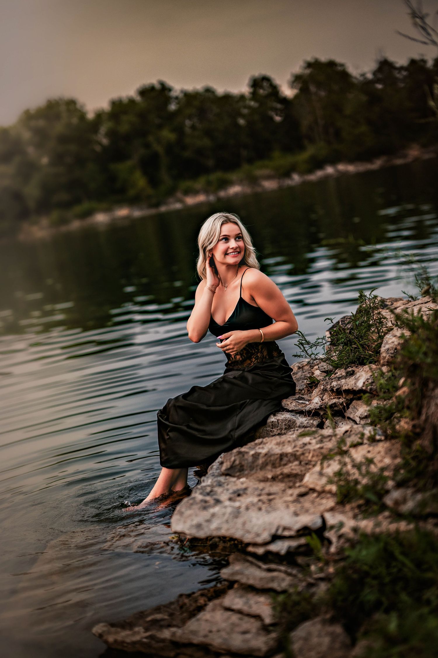 Quarry Park Menomonee Falls, WI Senior Portrait Experience, WI