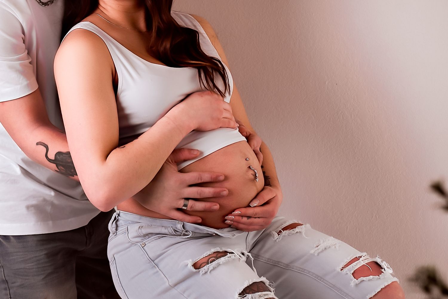Modern Maternity Studio session in Kewaskum, WI