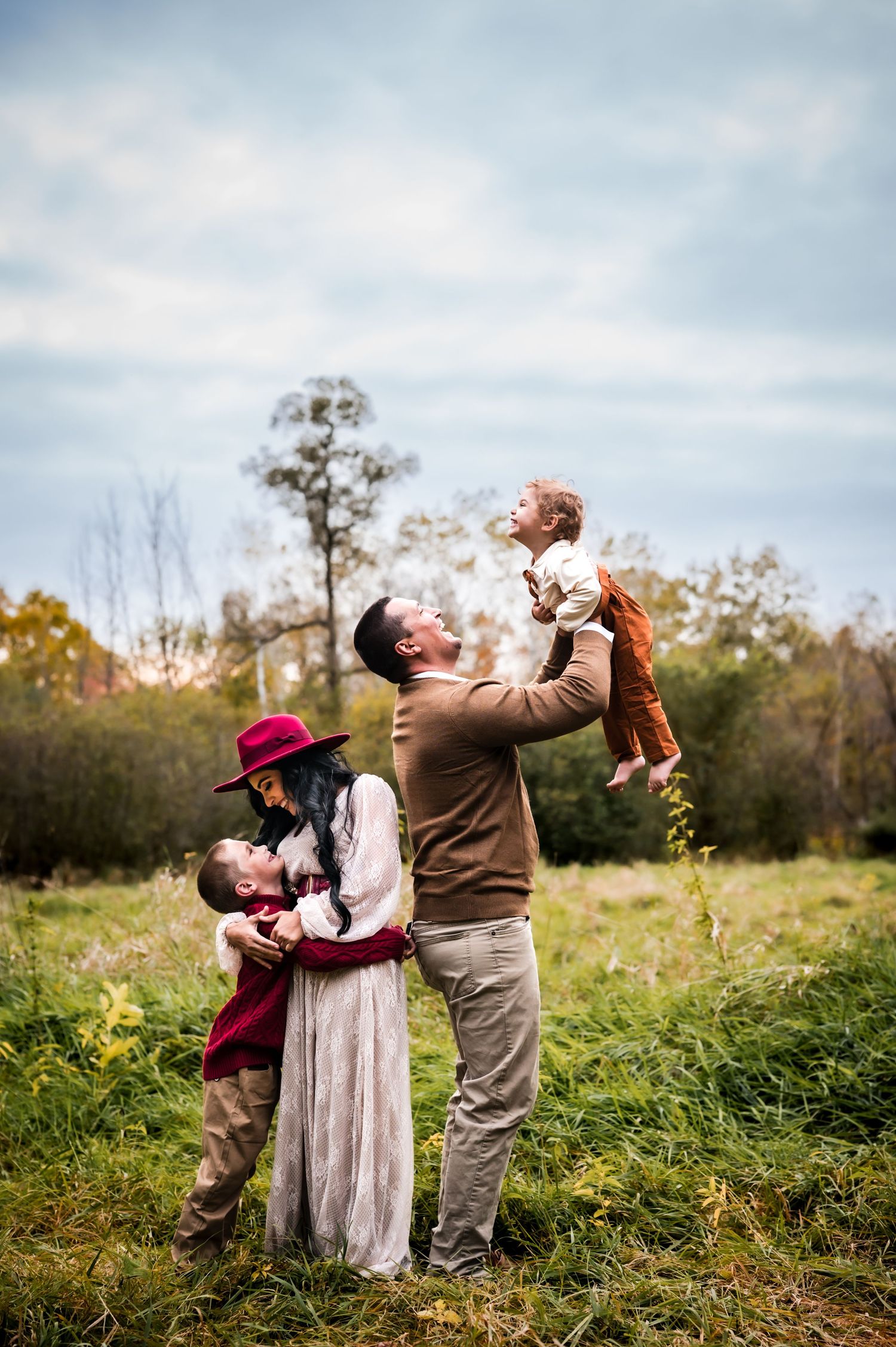 Kewaskum, West Bend, Milwaukee, Sheboygan, Cedarburg, Wisconsin Maternity, Newborn, Senior Portraits, Children and Family Photographer