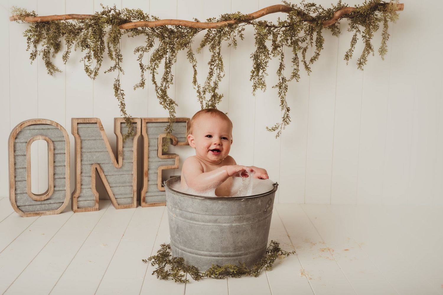Rustic Year One Splash Session in Kewaskum, WI Studio
