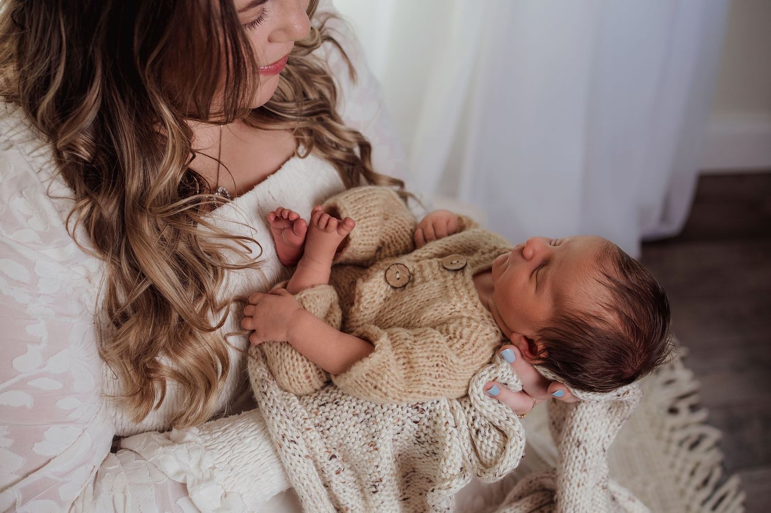 Lifestyle Newborn Photographer in Cedarburg, WI