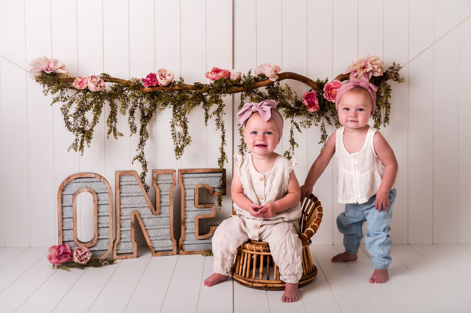 Kewaskum, West Bend, Milwaukee, Sheboygan, Cedarburg, Wisconsin Maternity, Newborn, Senior Portraits, Children and Family Photographer