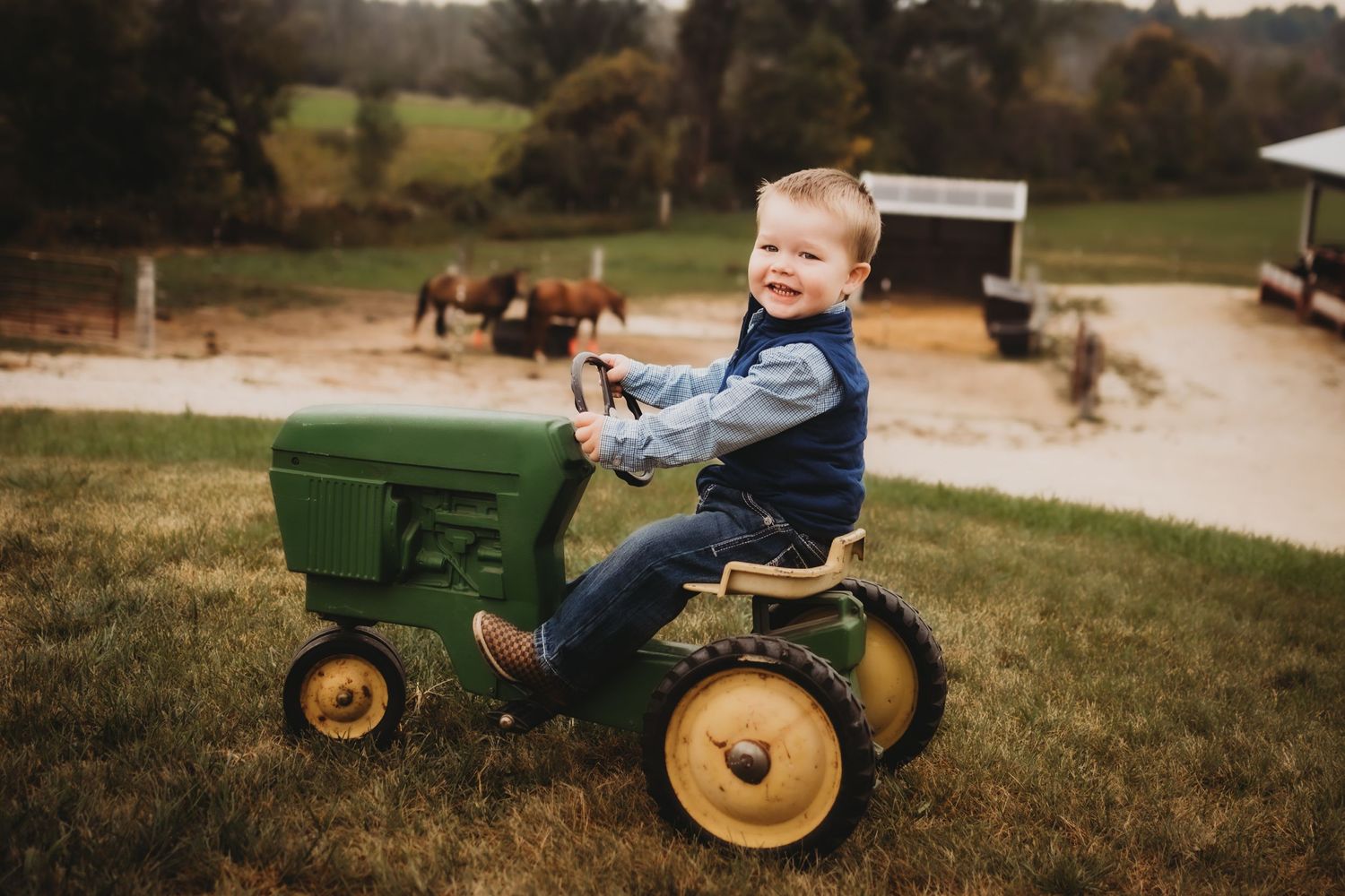Children Lifestyle Farm Session Kewaskum