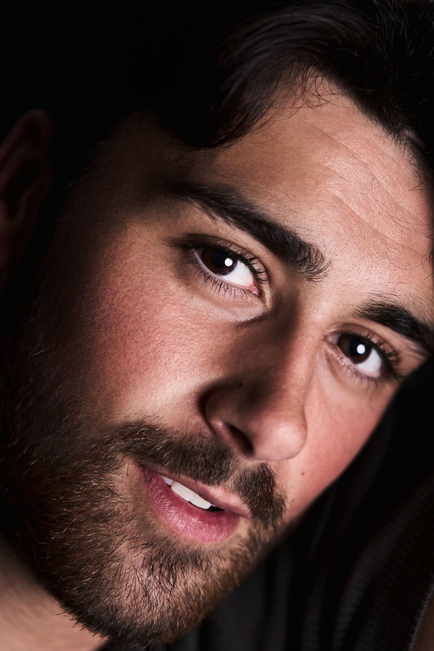 Close-up creative acting headshot ny professional photographer Tammy TingTing in Sydney.