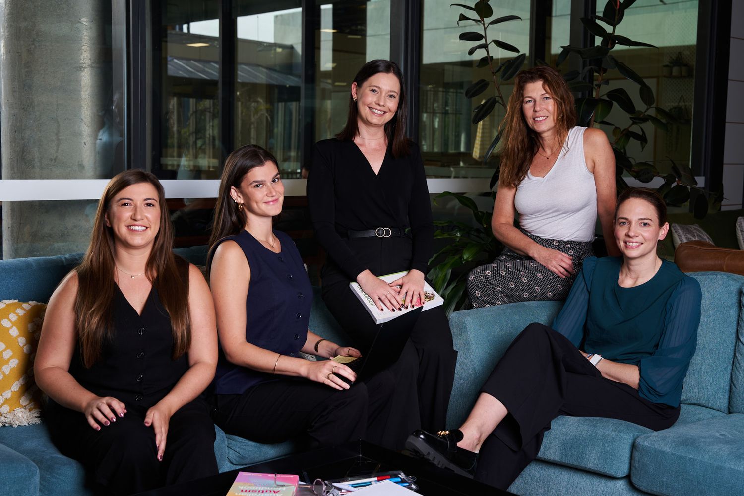 A group shot for non corporate setting in Wotso Zealand, Sydney. Shot by Studio TingTing.