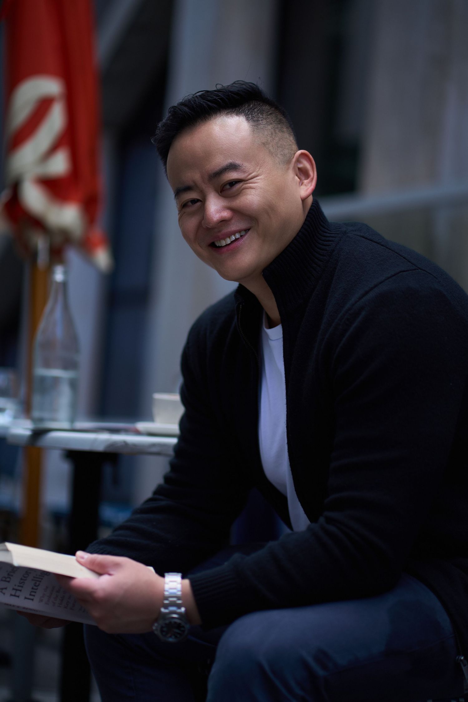 Natural outdoor photo for dating apps. photo by Studio TingTing shot in Sydney.