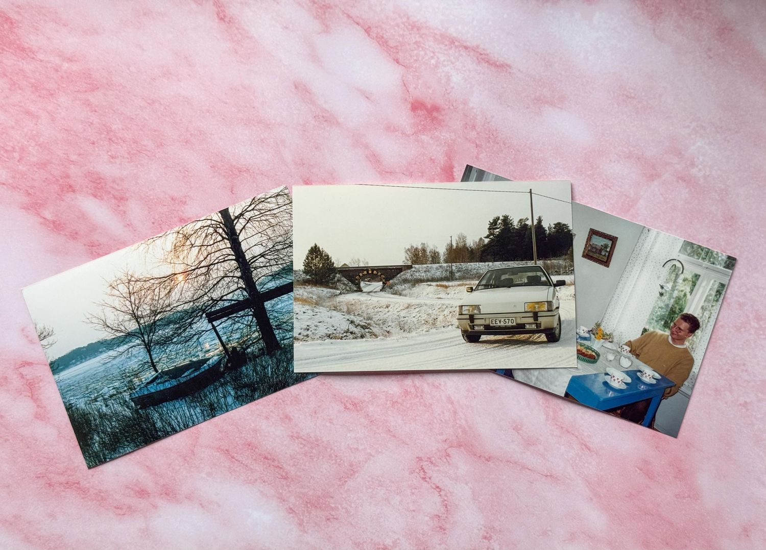 Kolme valokuvaa 1980-luvulta, merimaisema, Citrren auto talvella ja kahvittelukuva.