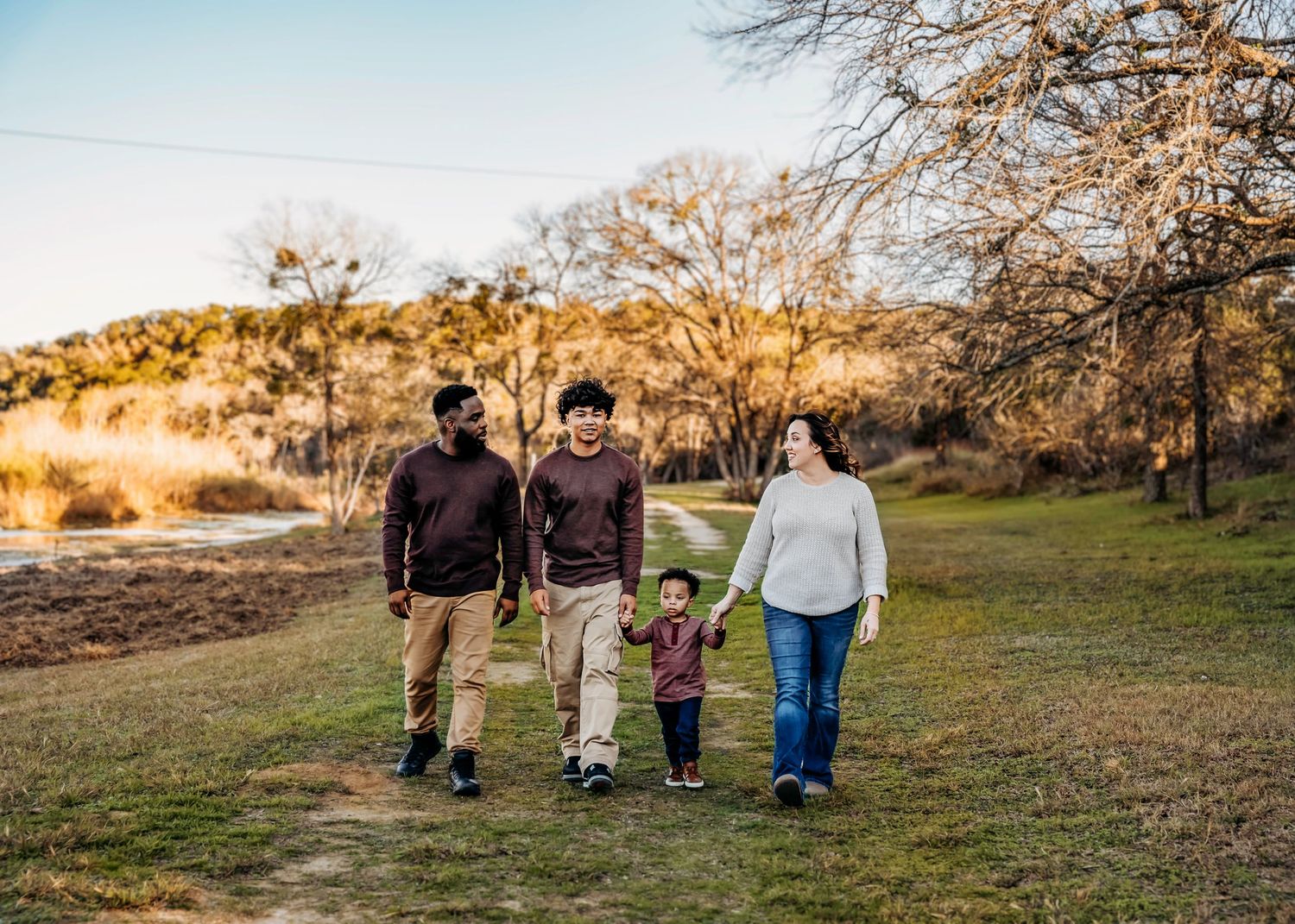 Outdoor Lifestyle Storytelling family session