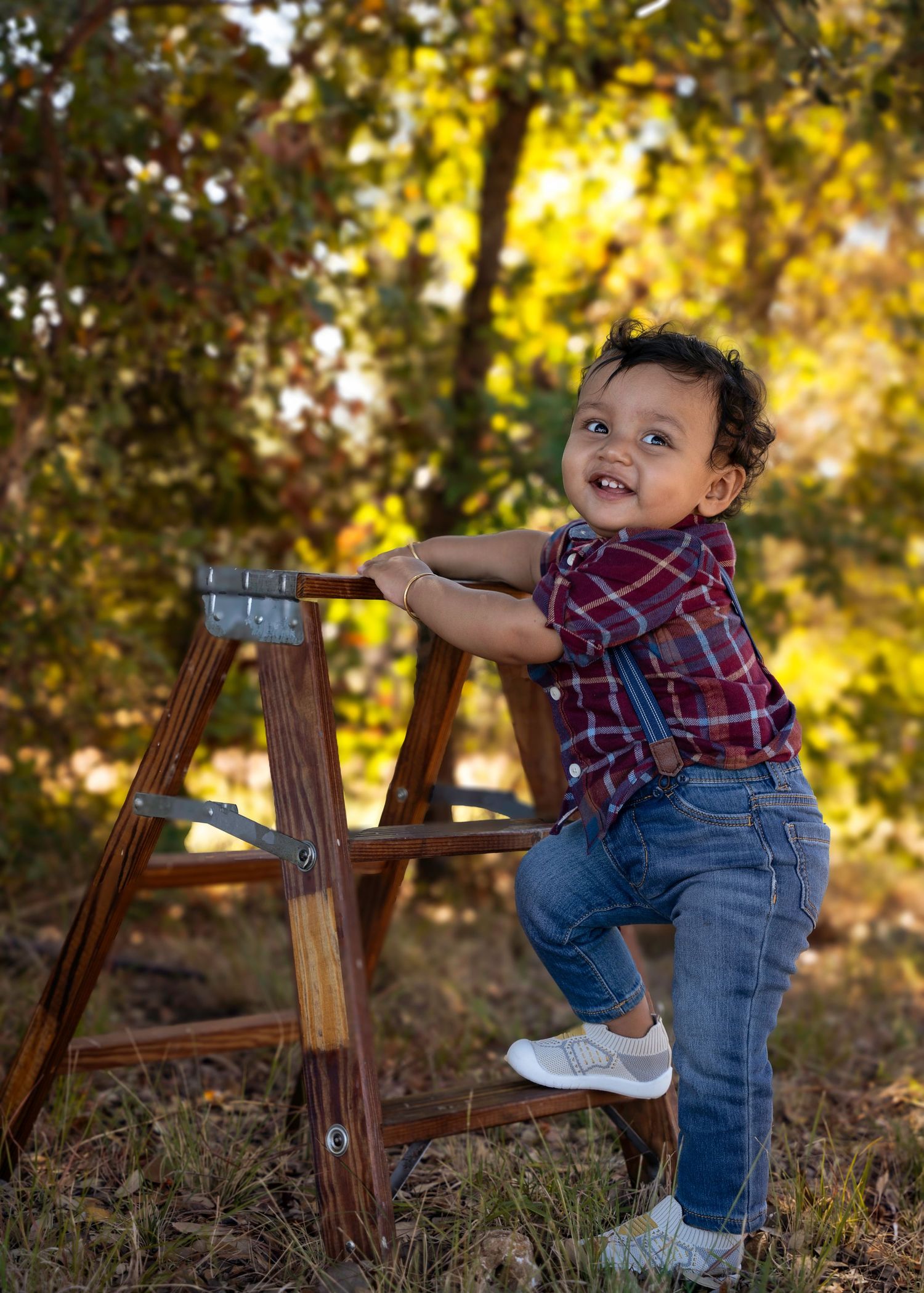 outdoor lifestyle children photography, birthday session, Georgetown, TX