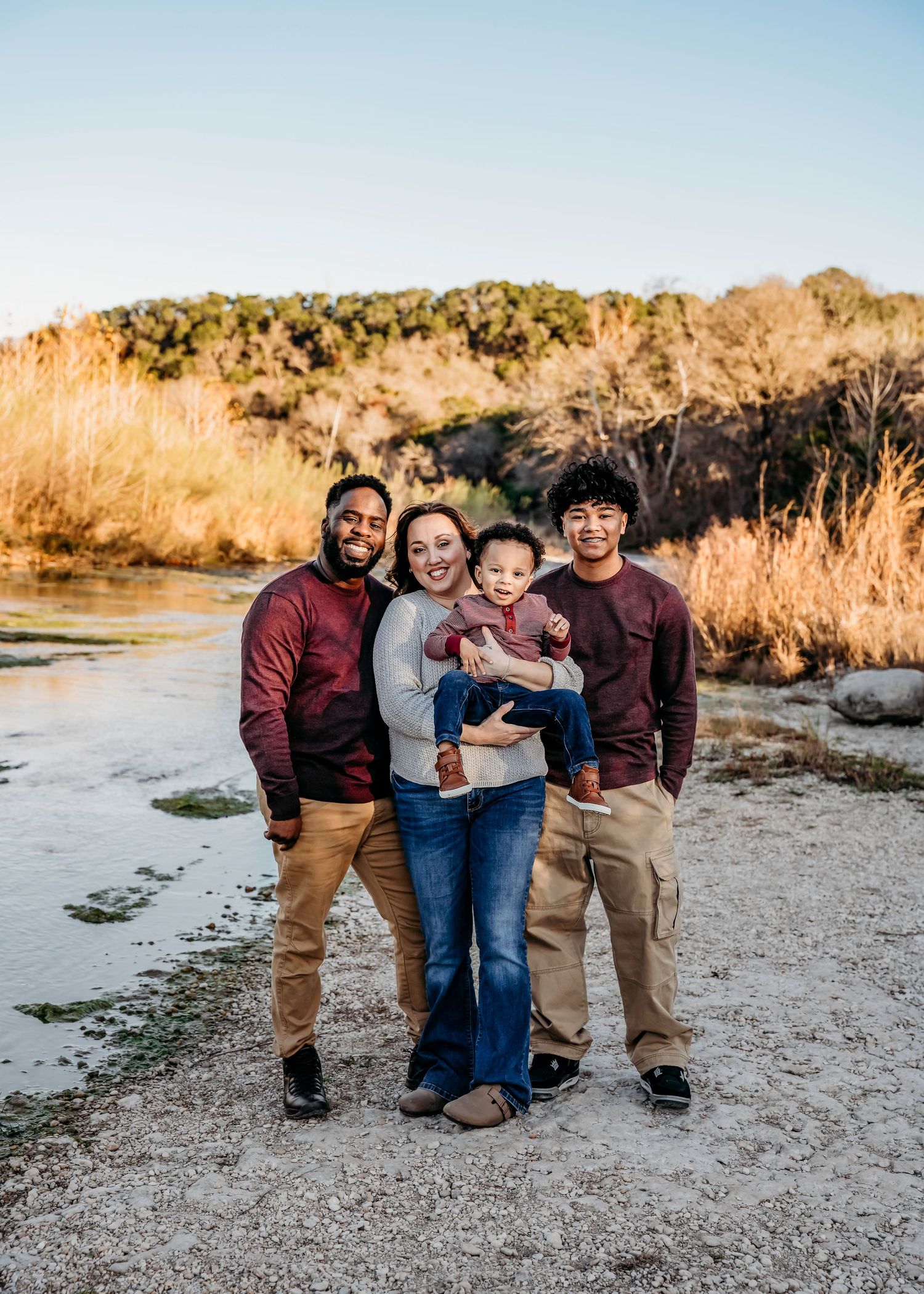 Outdoor and Indoor Lifestyle Storytelling family sessions
