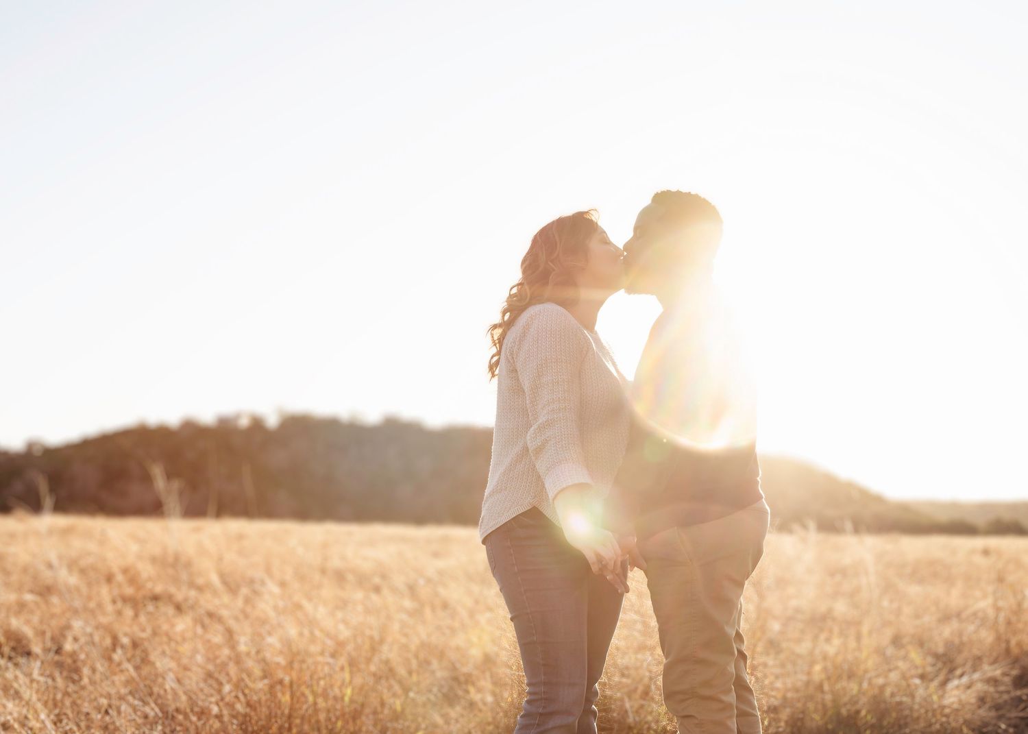Outdoor and Indoor Lifestyle Storytelling family sessions