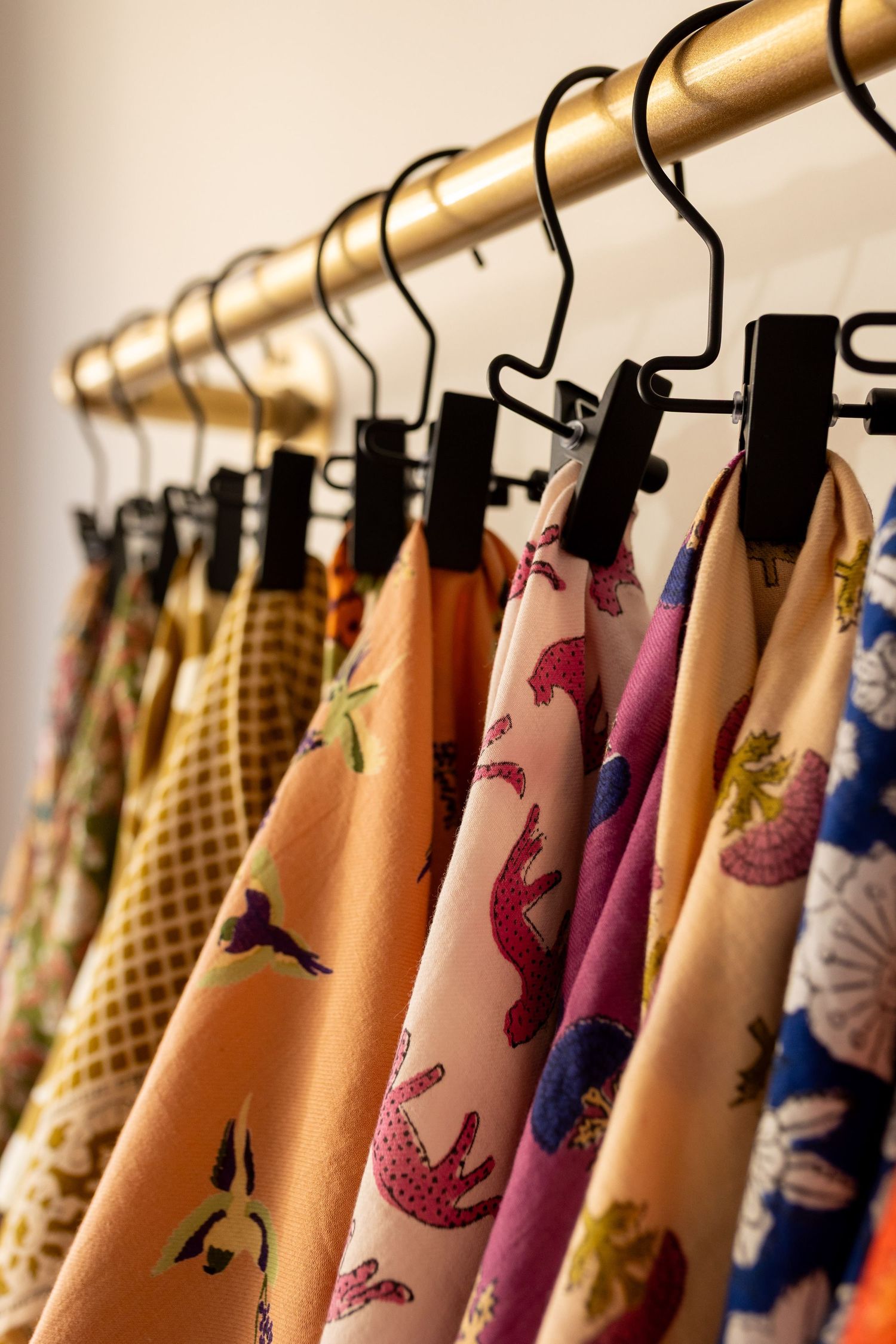 Photographie de détails produits dans la boutique Mouflette, création de contenus visuels pour marque et concept store.