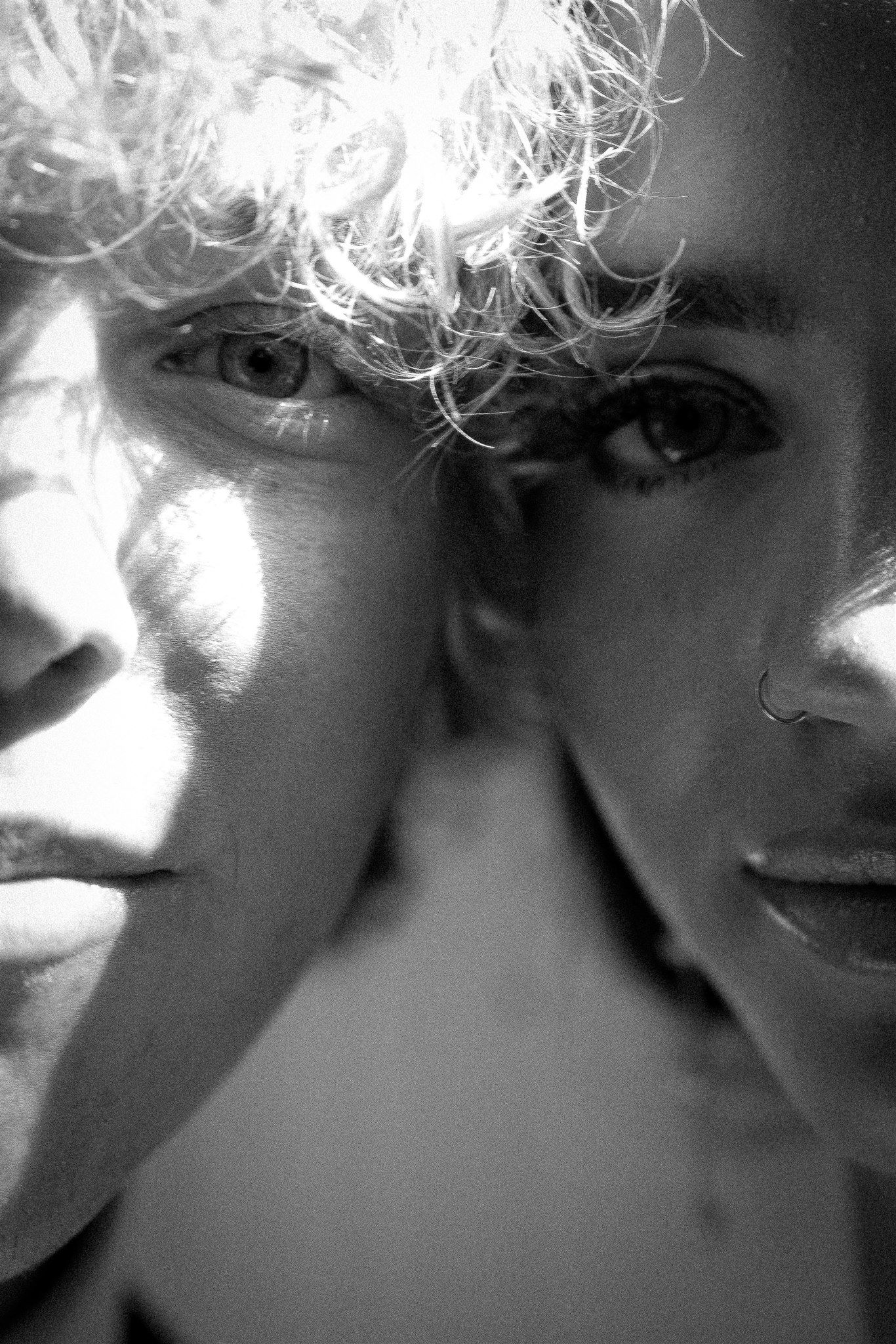 Artistic black and white portrait of a couple — intimate and emotional wedding photography in Utah