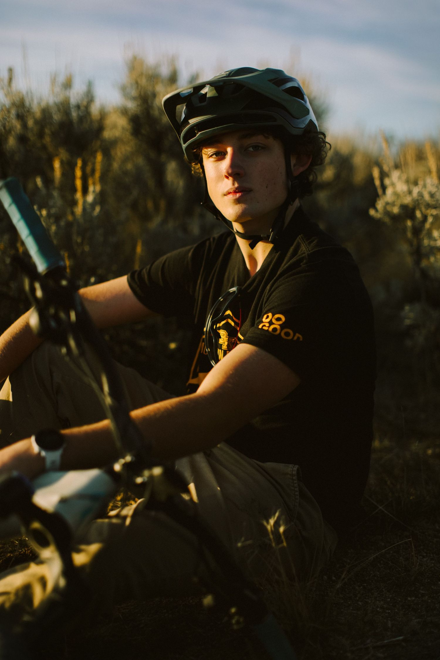 Senior photoshoot mountain biking in Boise