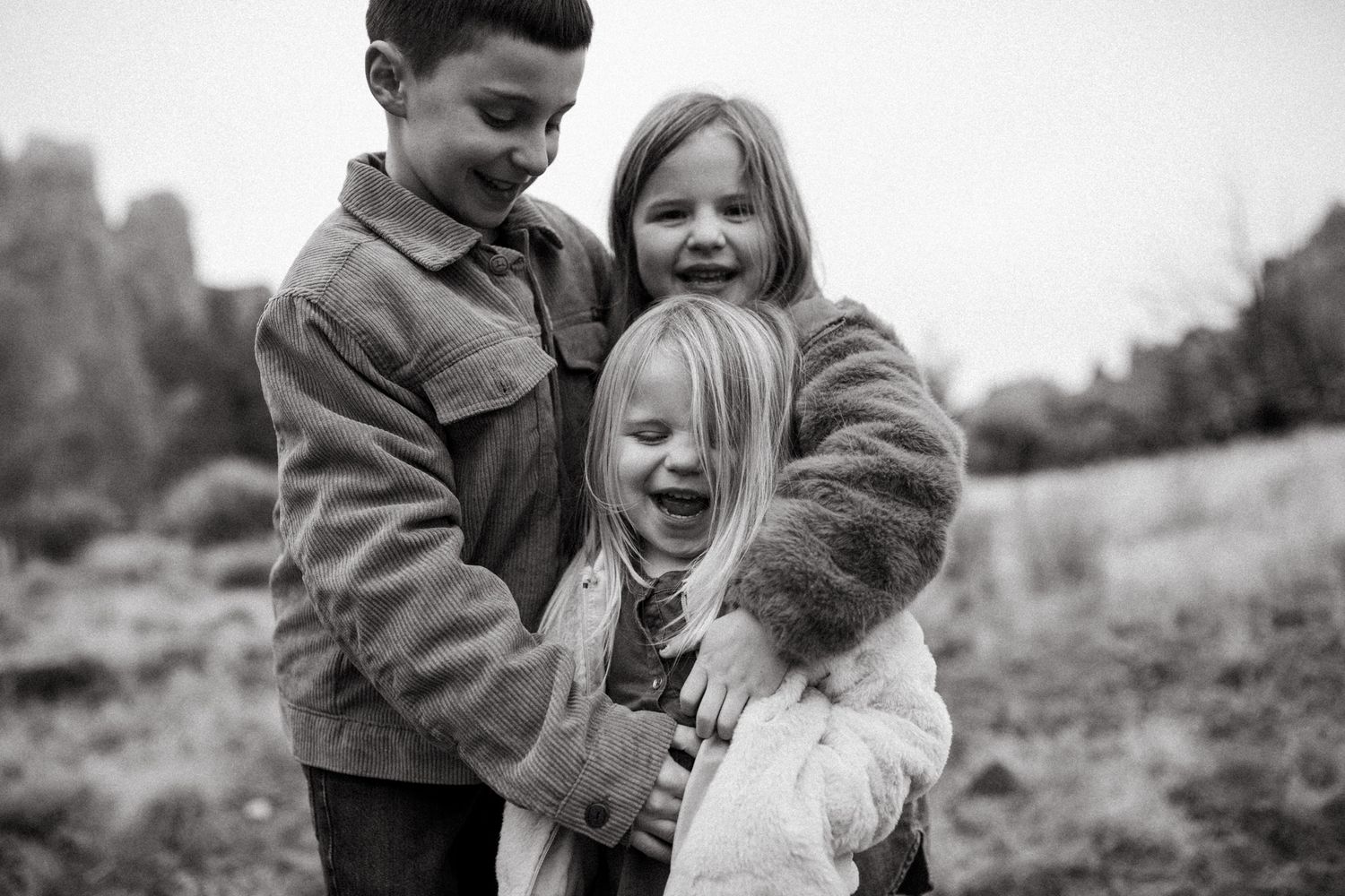 siblings together for Family photoshoot in Redmond Oregon