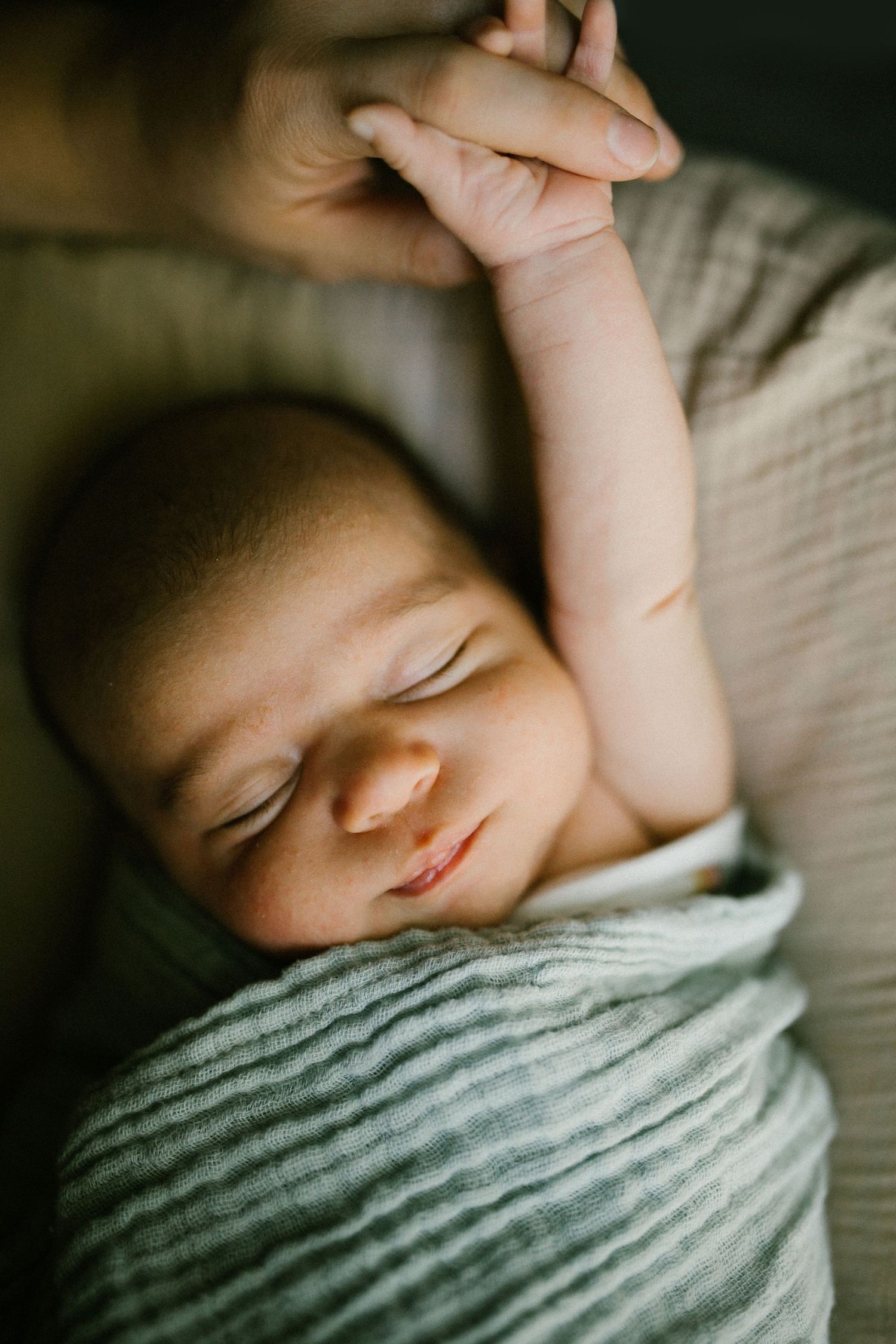 Newborn photoshoot at home in Boise