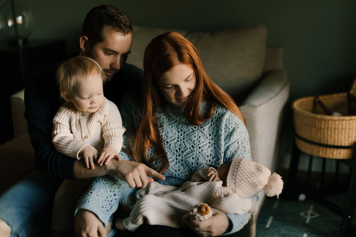 Newborn family photoshoot in their home in Star Idaho