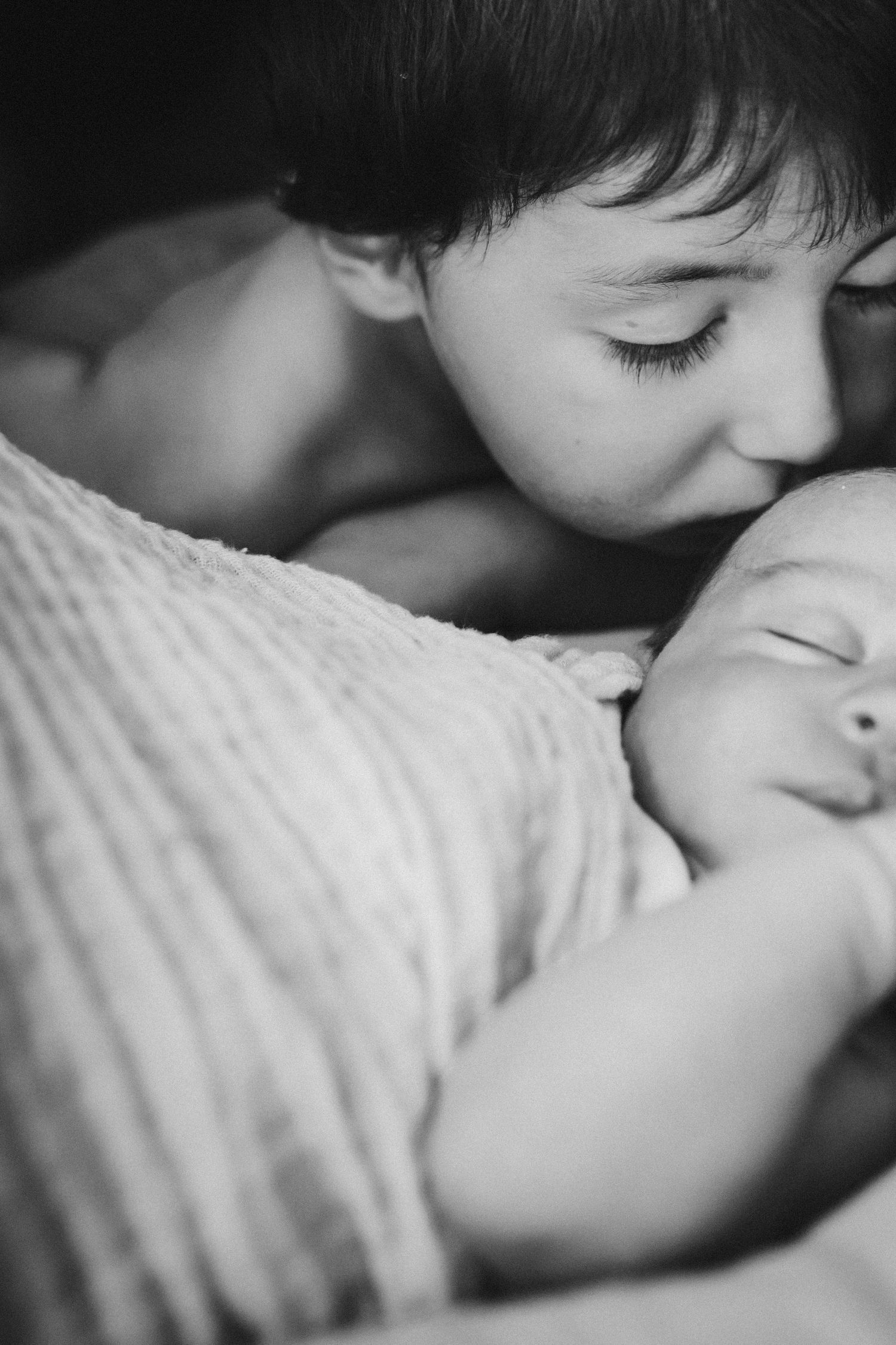 Newborn photoshoot at home in Boise